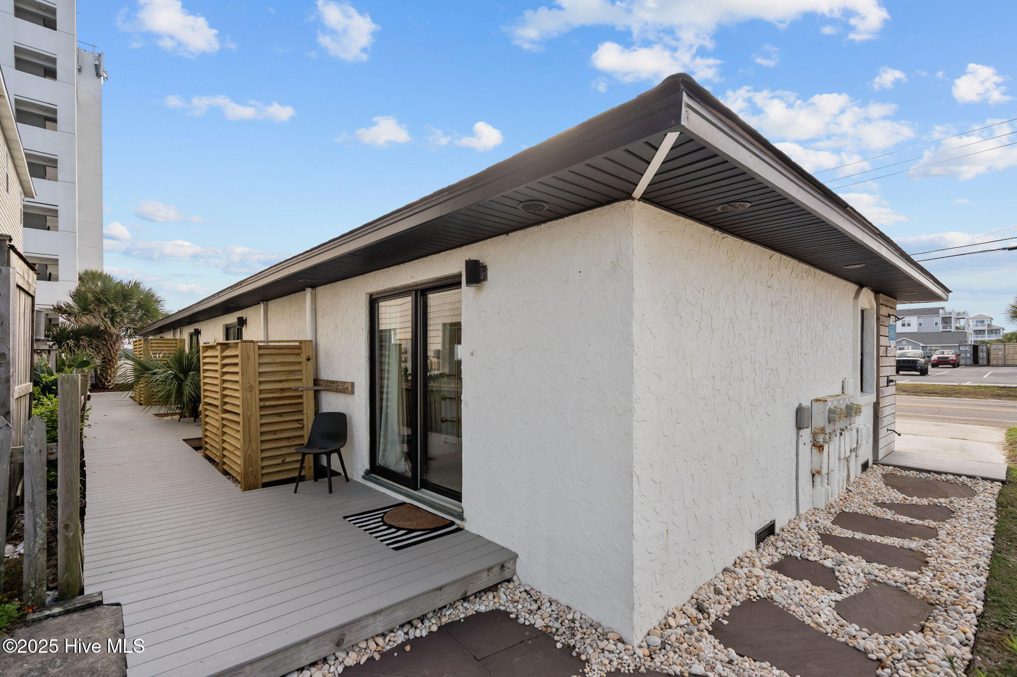 1603 Lake Park Boulevard S