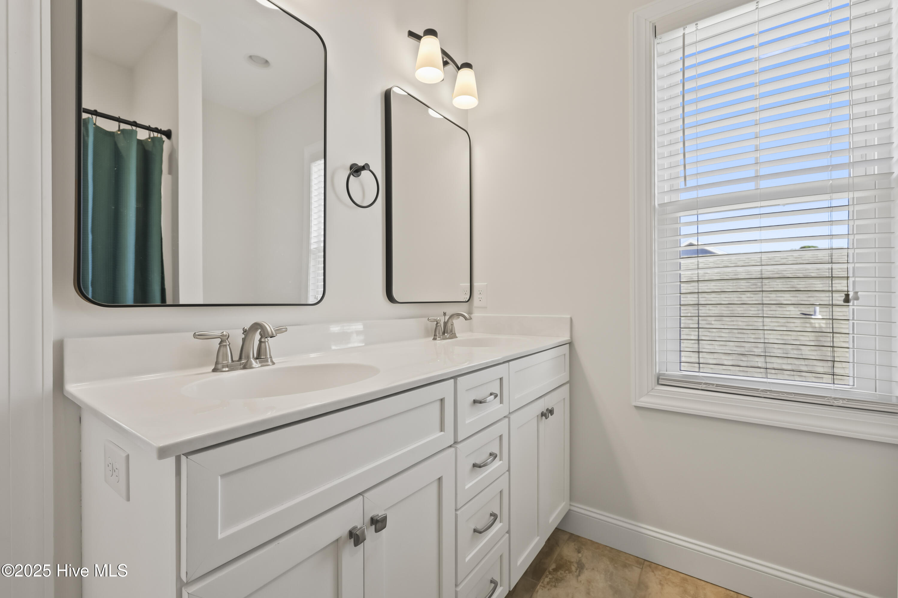 805 S South Carolina Avenue