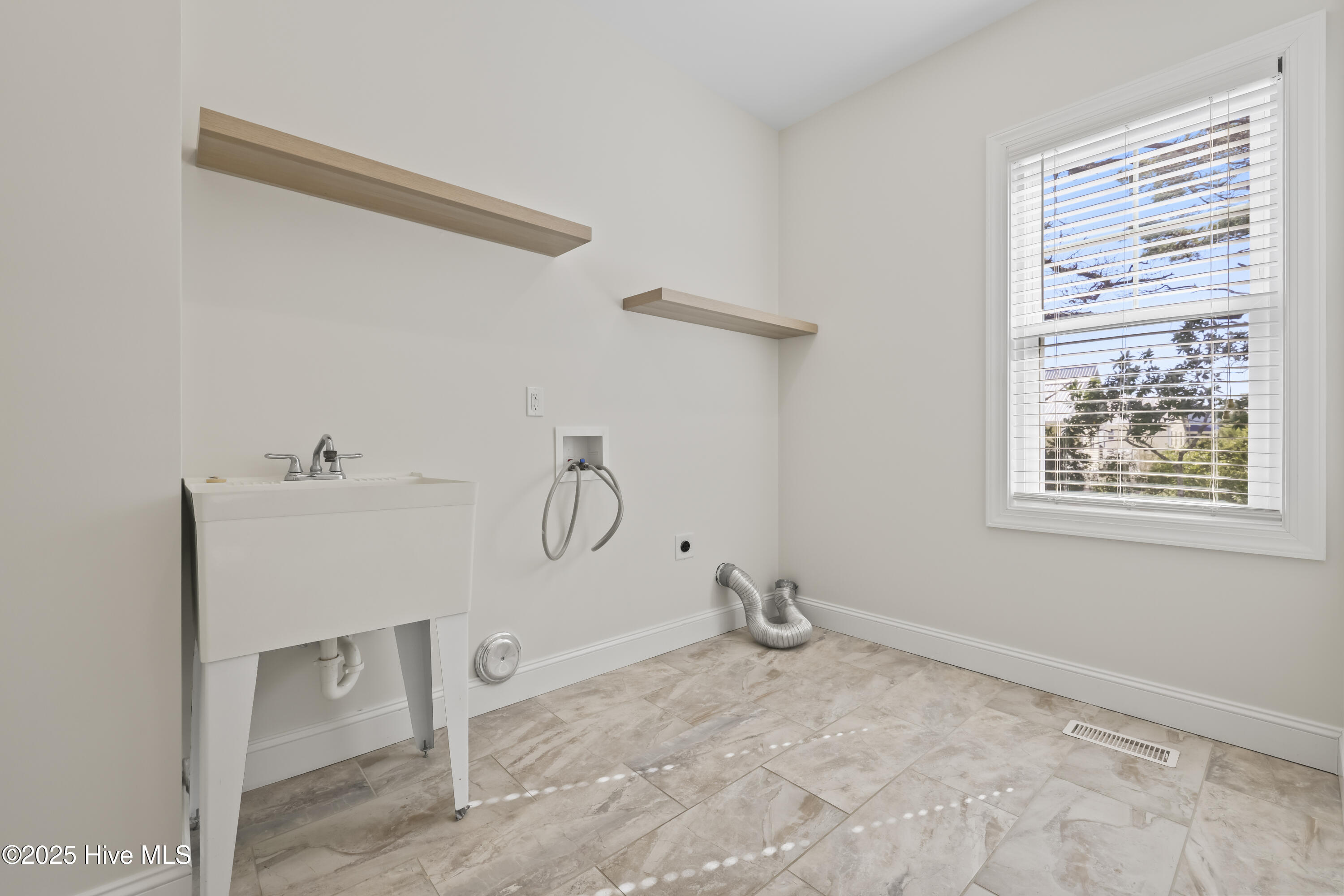 805 S South Carolina Avenue