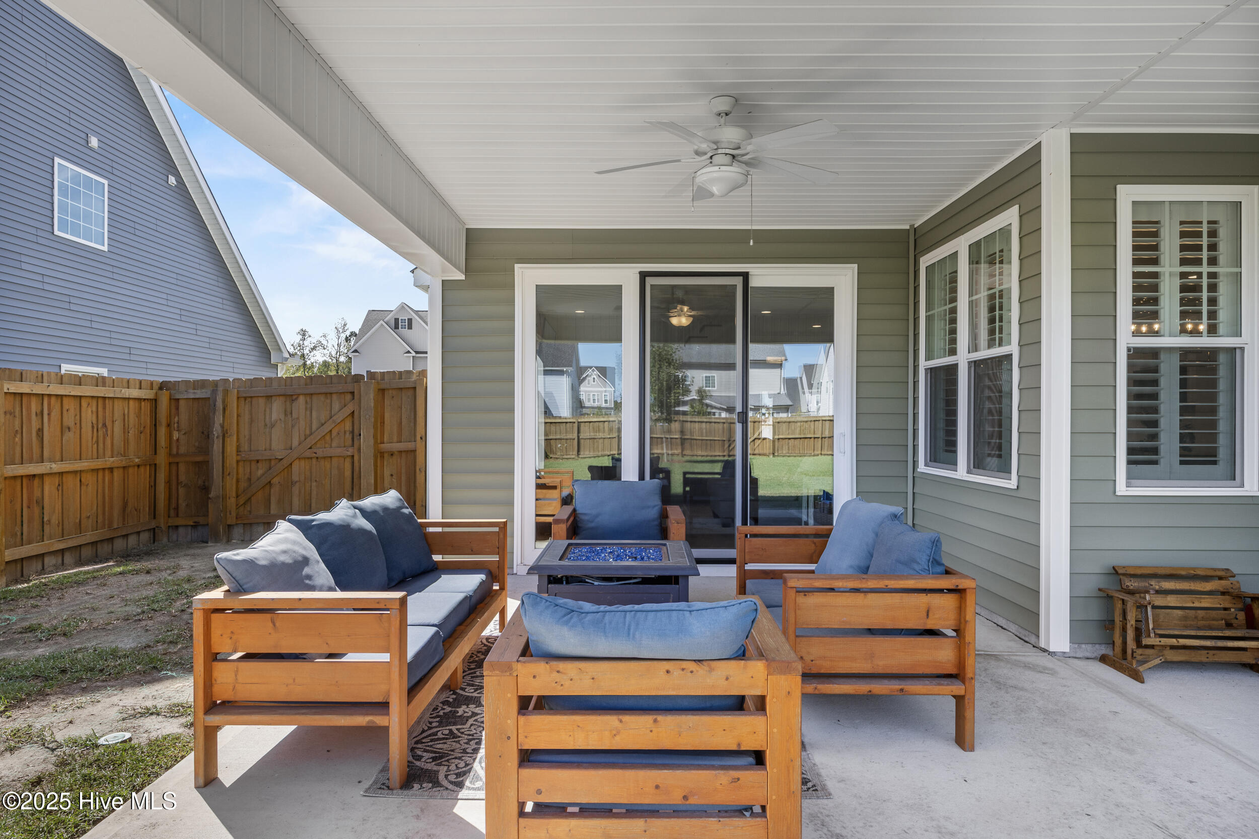 209 W West Yellow Lois Drive