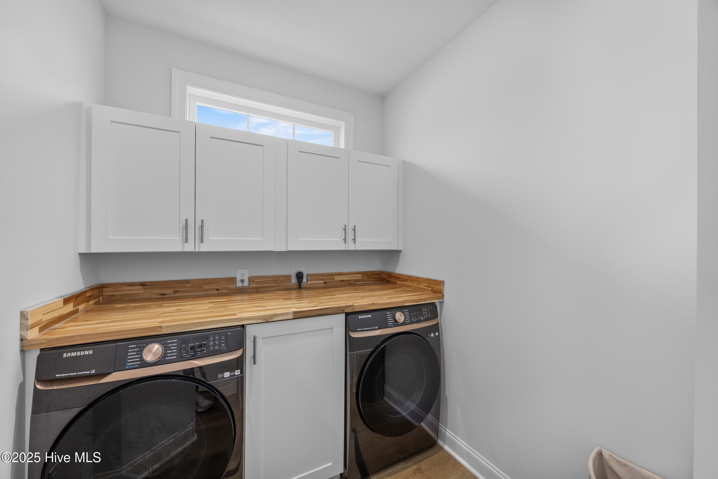 209 W West Yellow Lois Drive