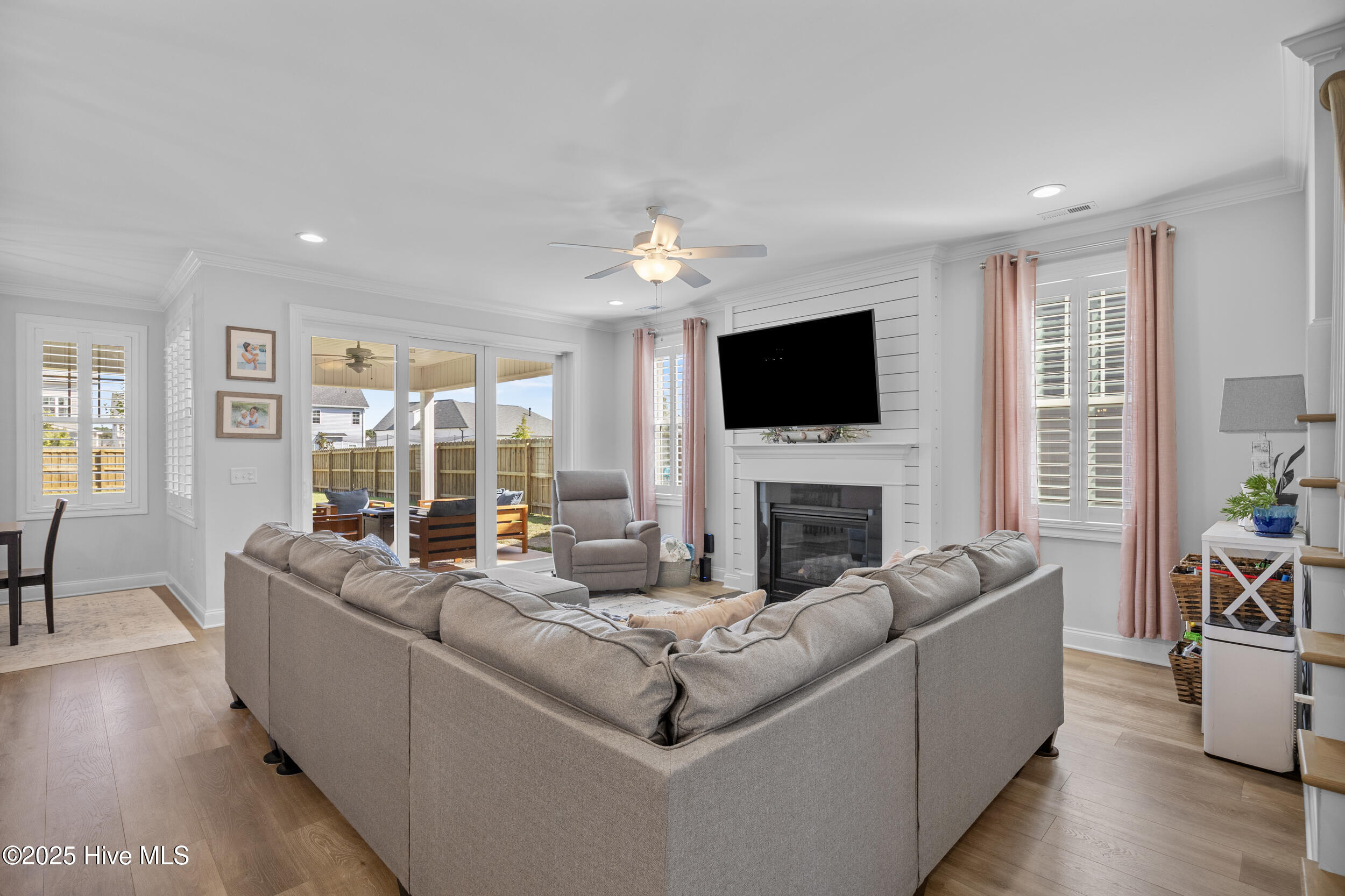 209 W West Yellow Lois Drive