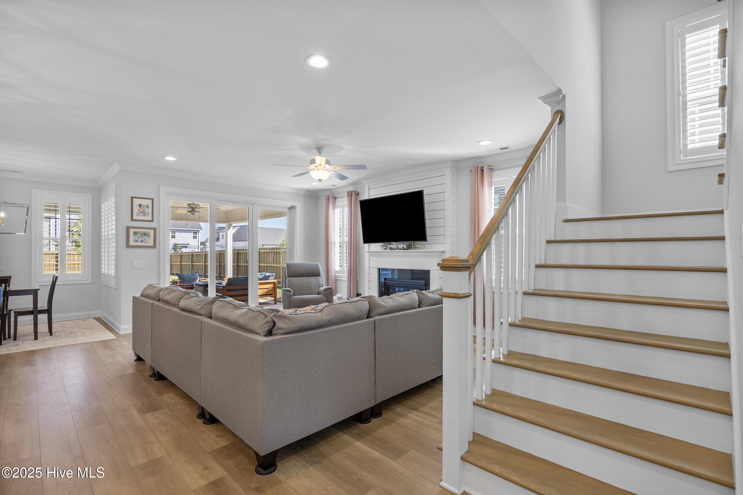 209 W West Yellow Lois Drive