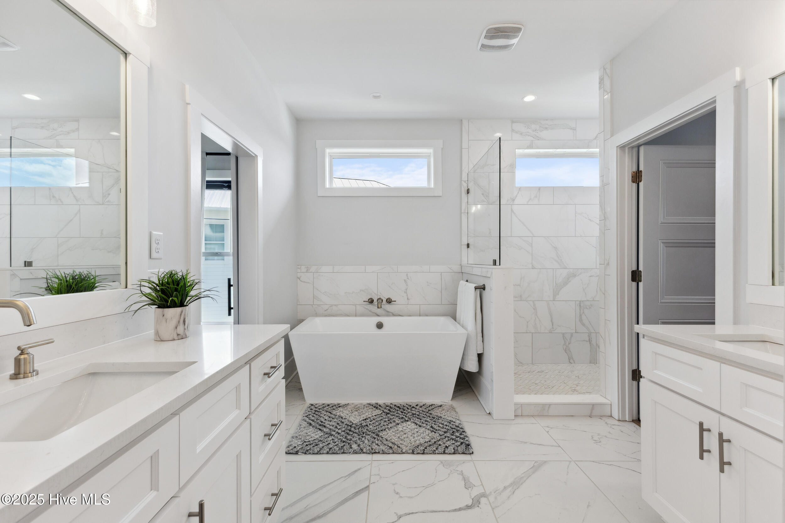 729 Waterstone Drive