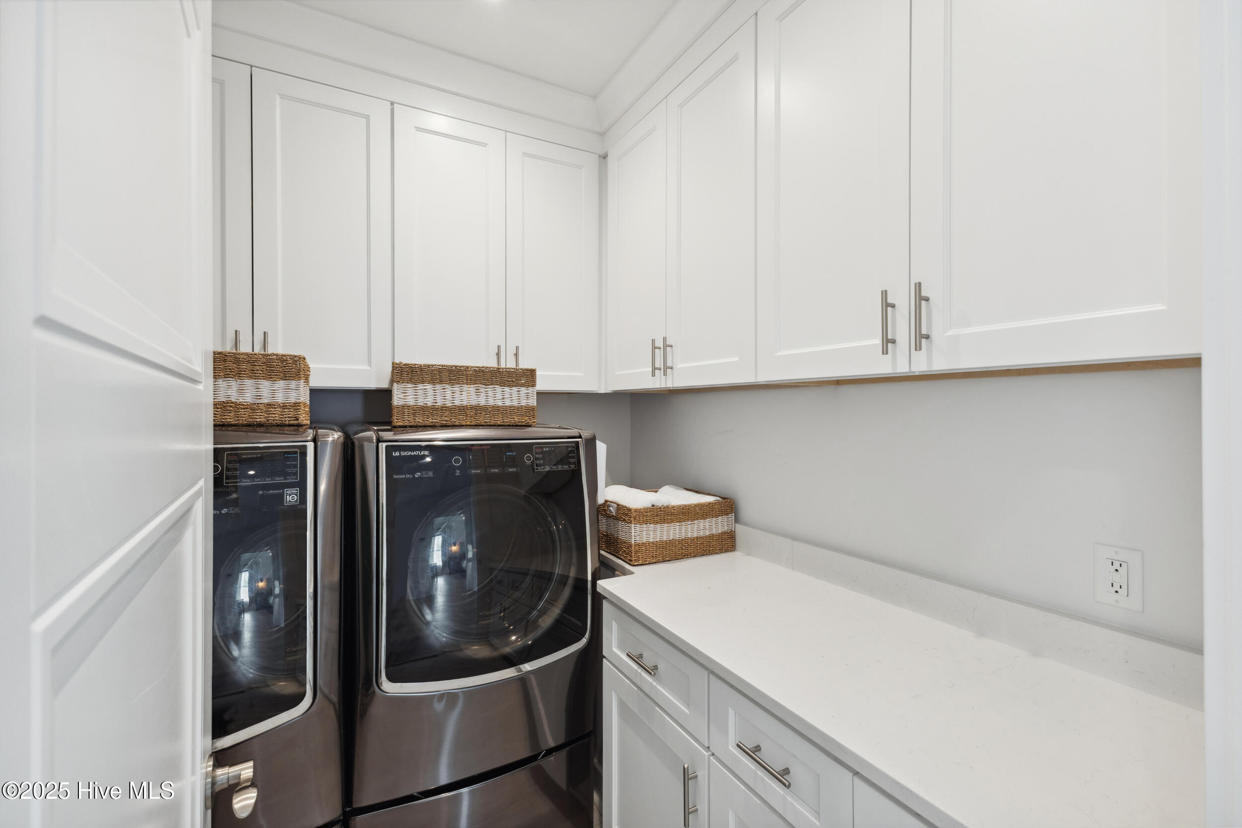 729 Waterstone Drive