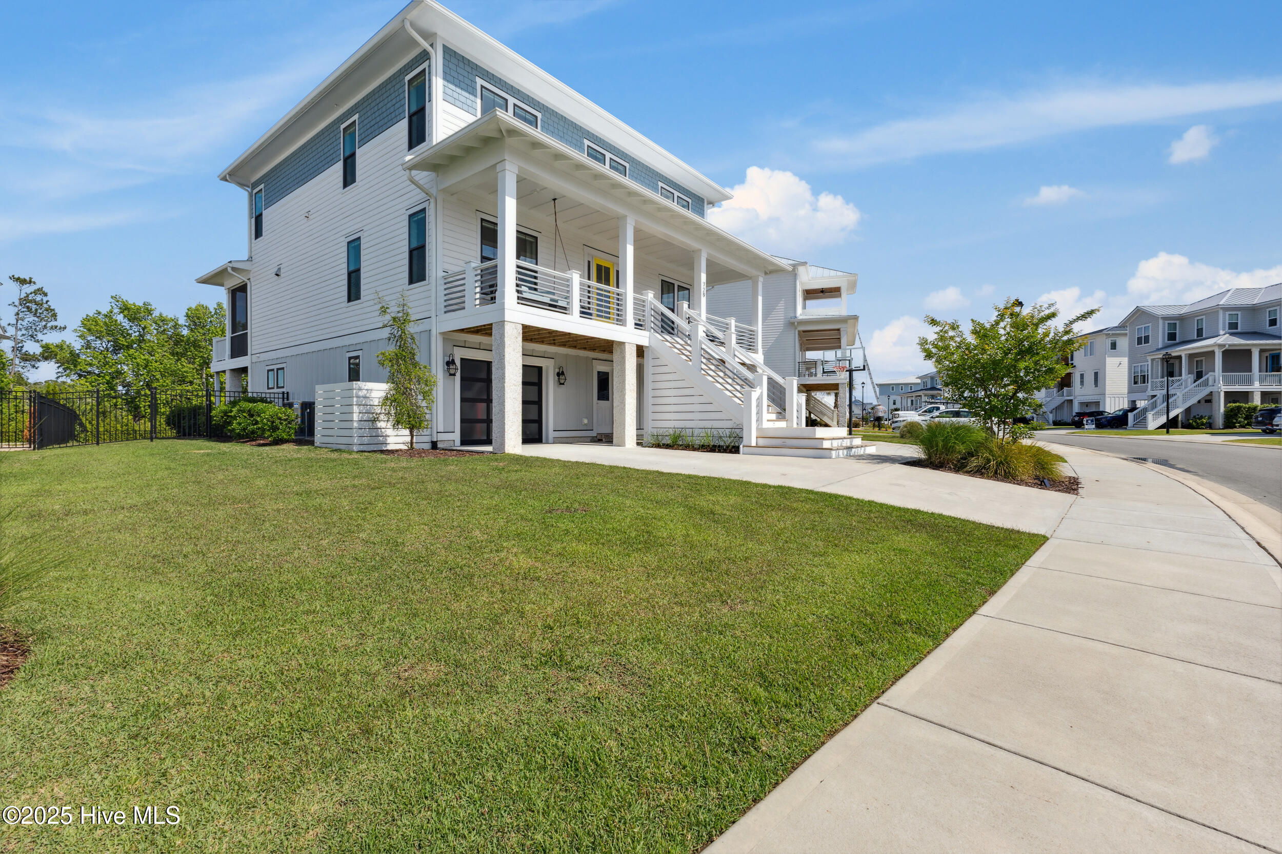 729 Waterstone Drive