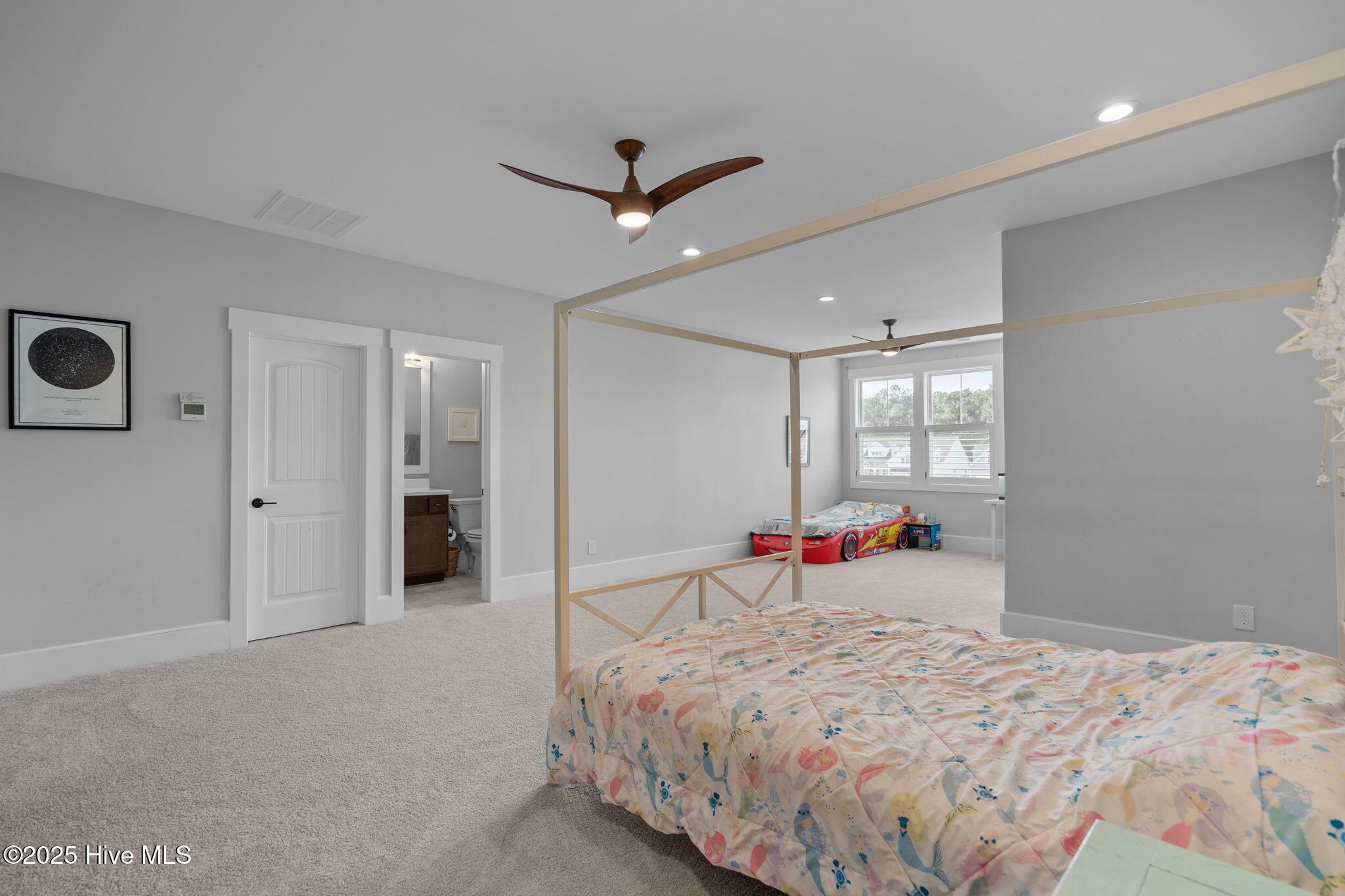 186 E Keel Drive
