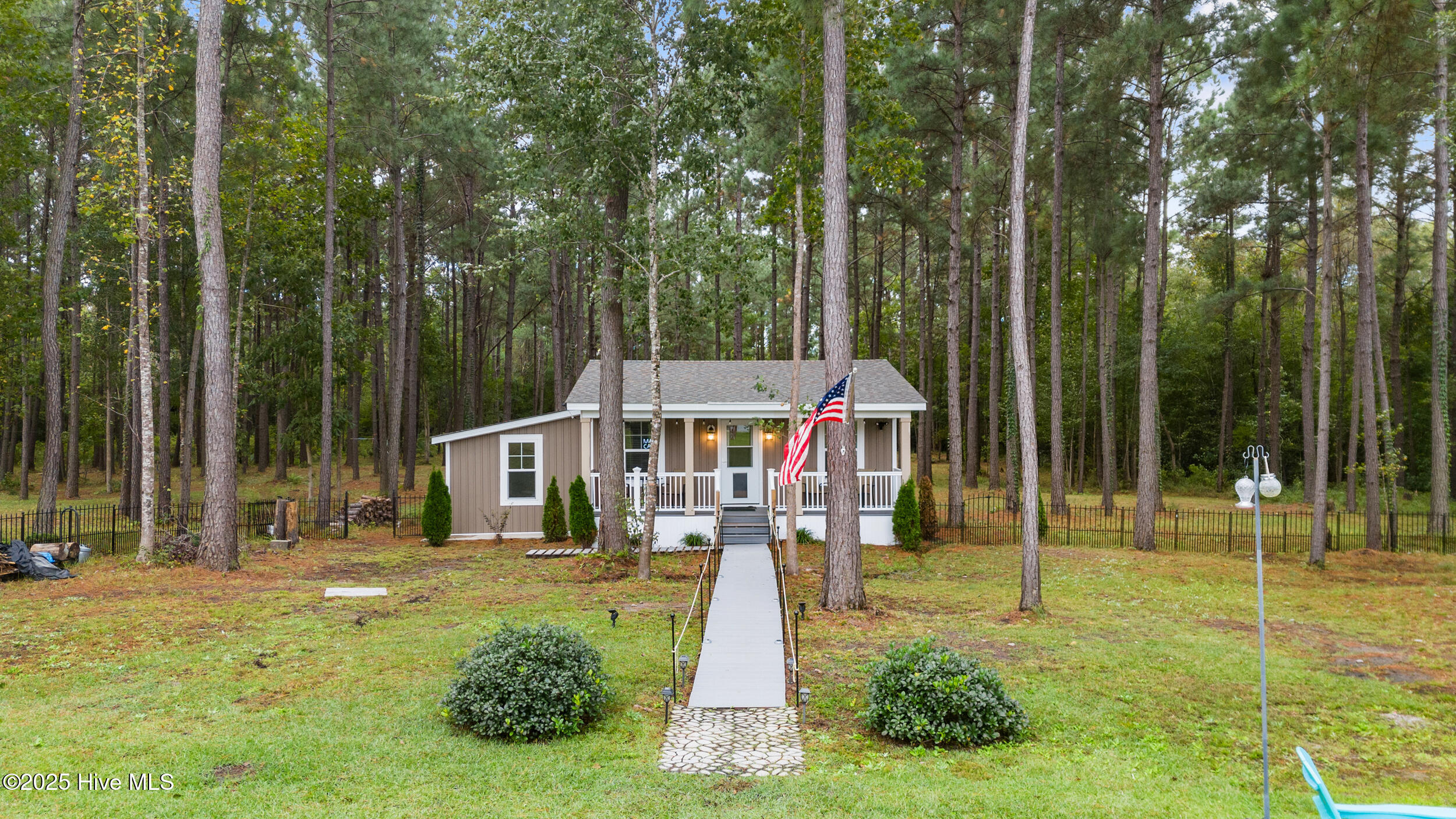 126 Saratoga Way