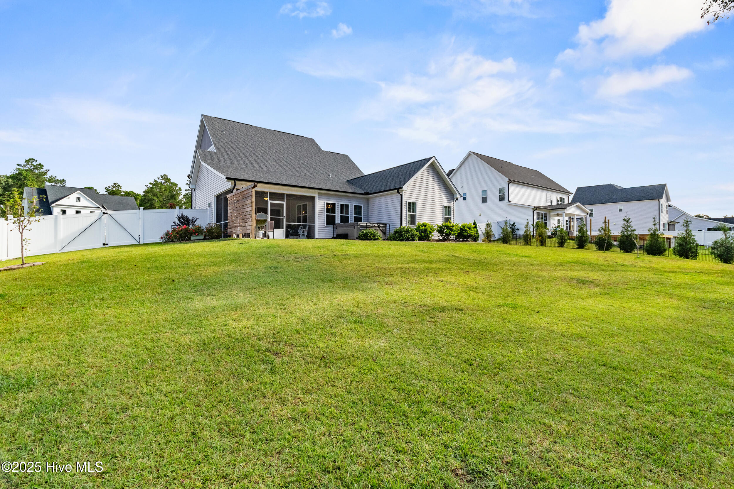 126 Saratoga Way