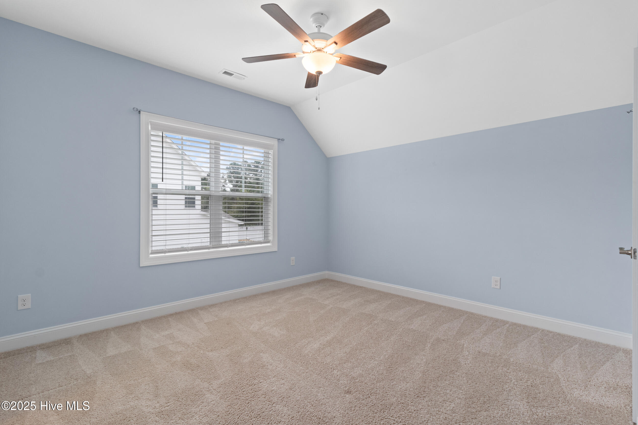 126 Saratoga Way