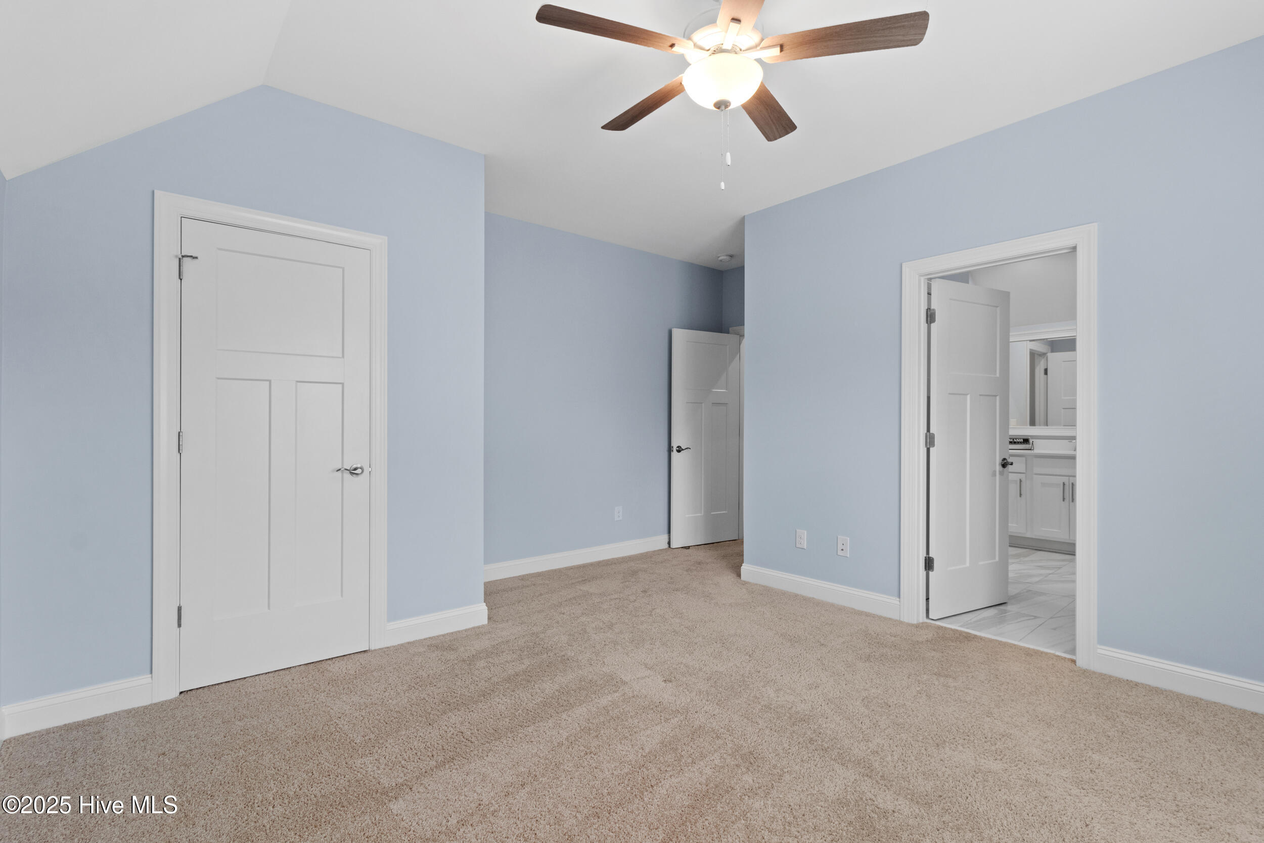 126 Saratoga Way