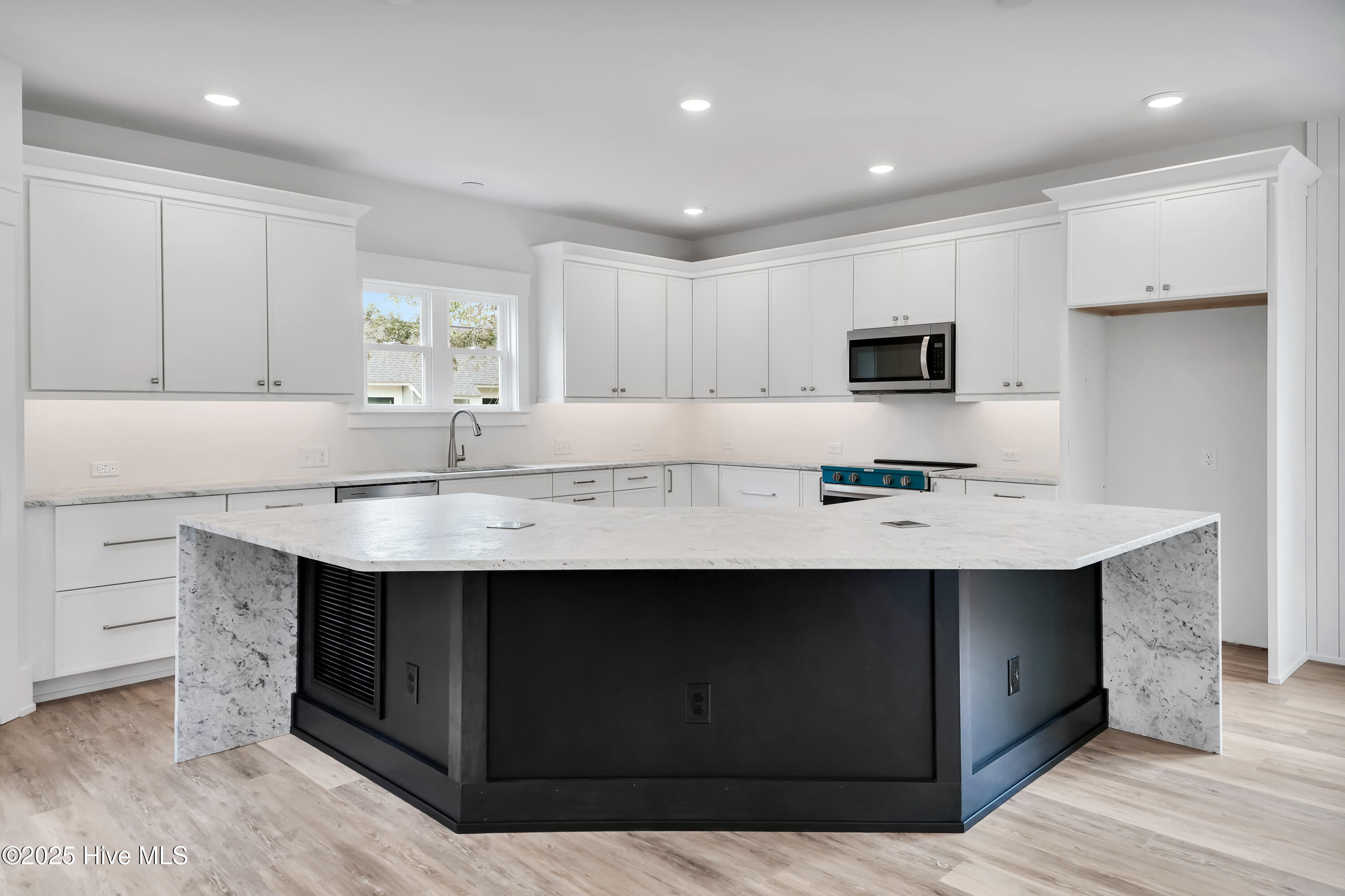 406 Birmingham Avenue, Carolina Beach