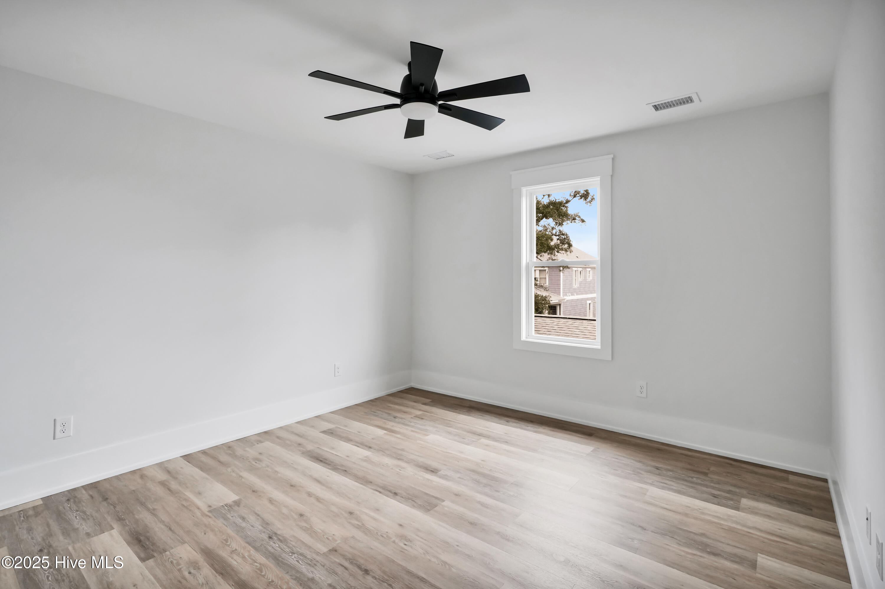 406 Birmingham Avenue, Carolina Beach