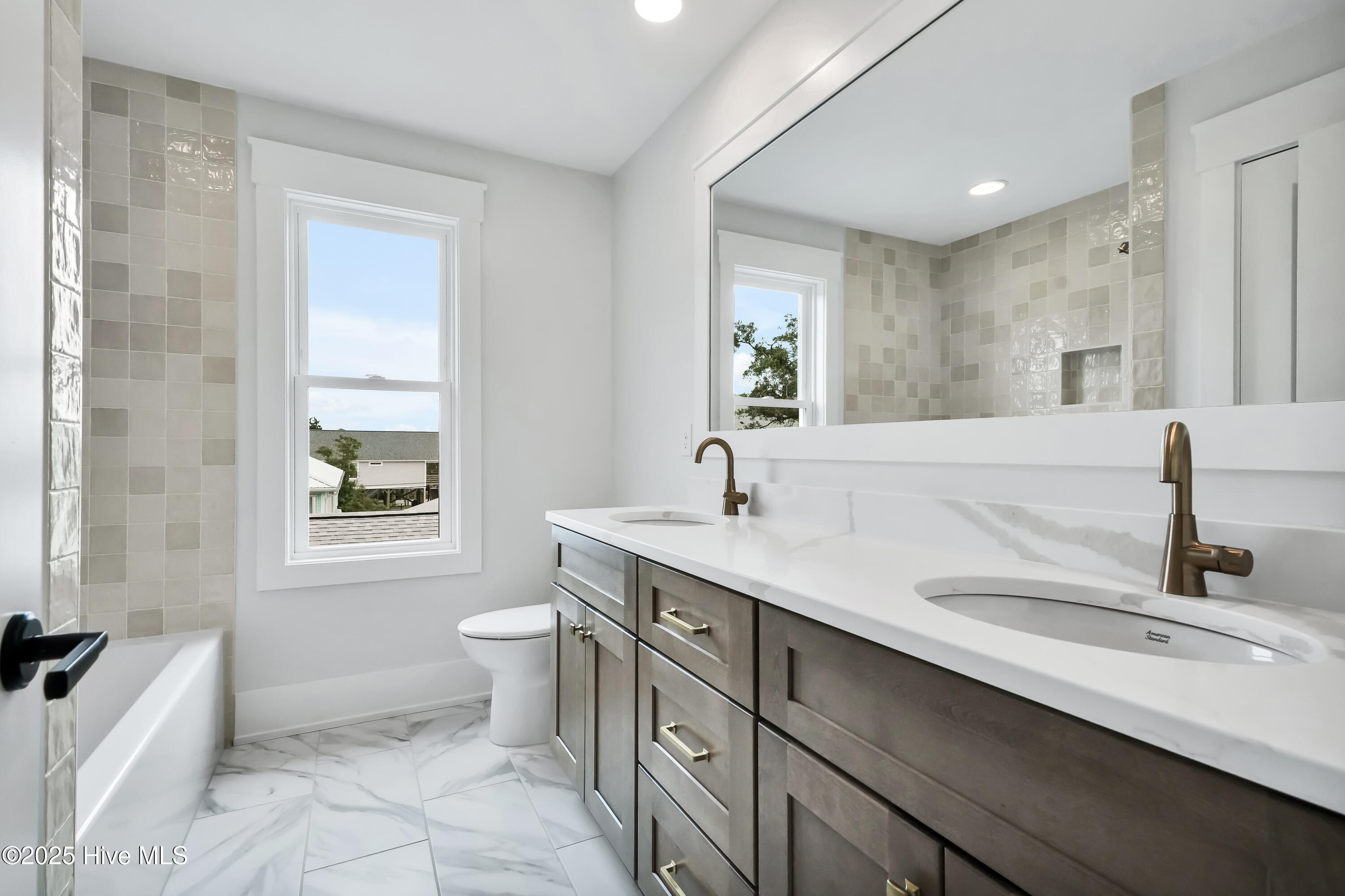 406 Birmingham Avenue, Carolina Beach