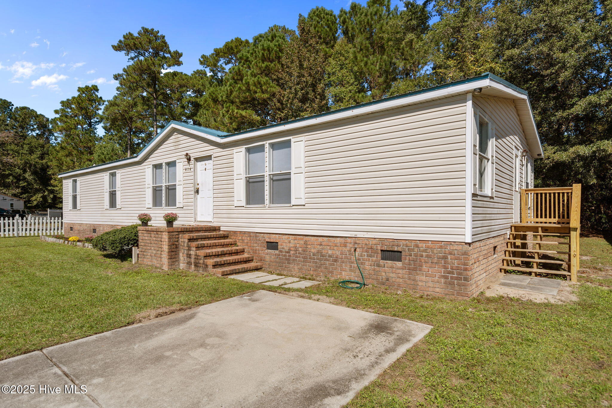 414 Evanston Drive, Leland