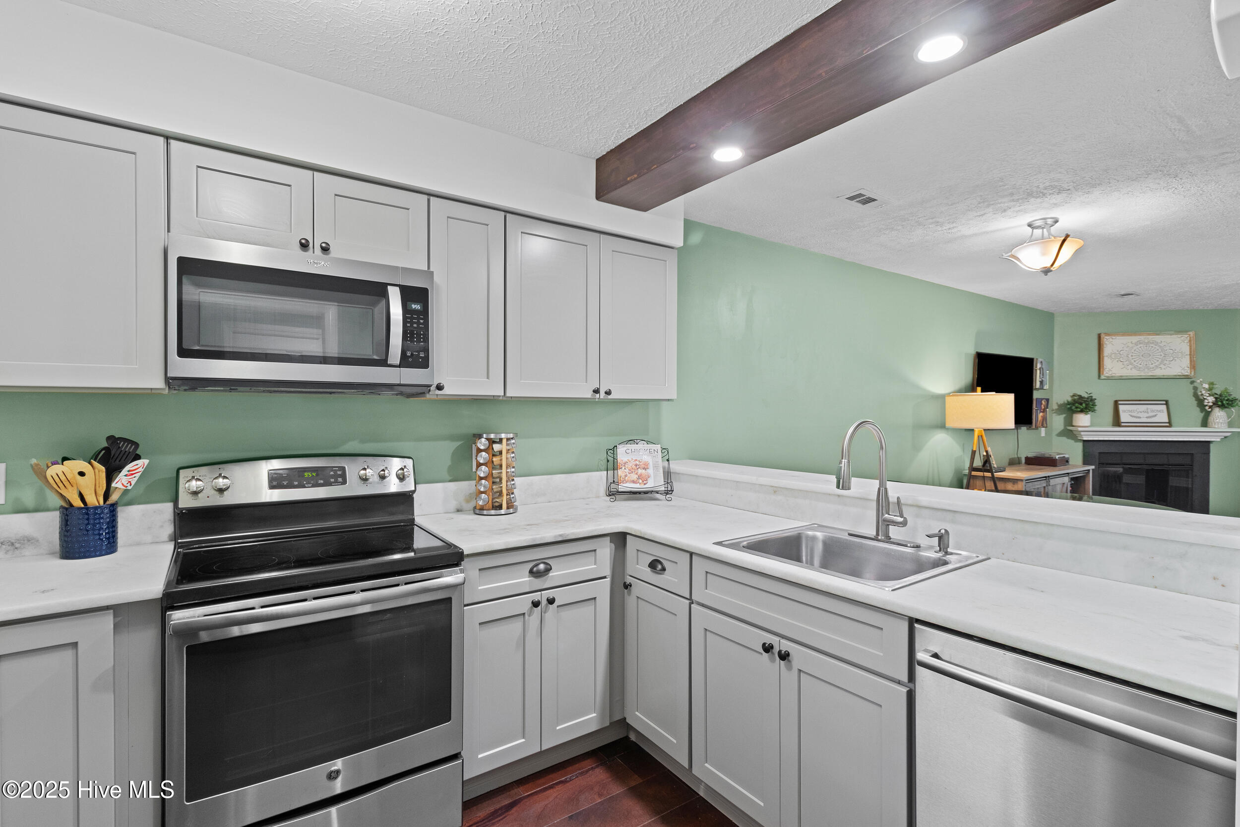 10163 Creekside Drive SE, Apt 8, Leland Unit: Apt 8