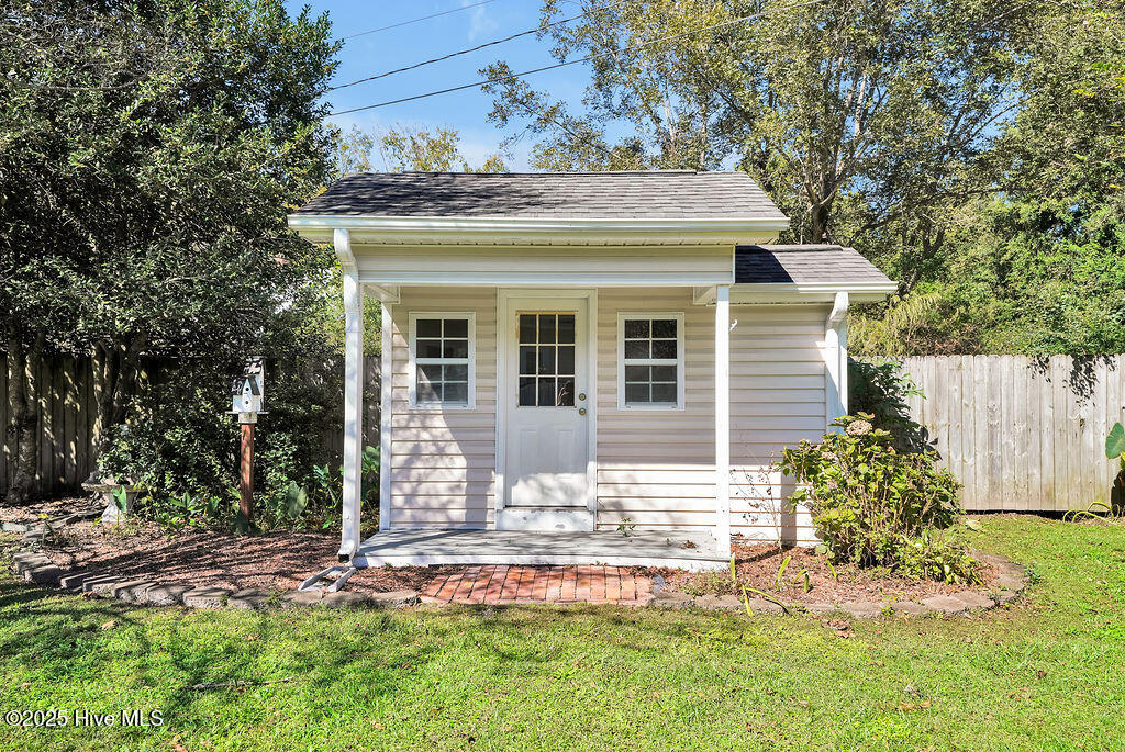 370 Carr Avenue