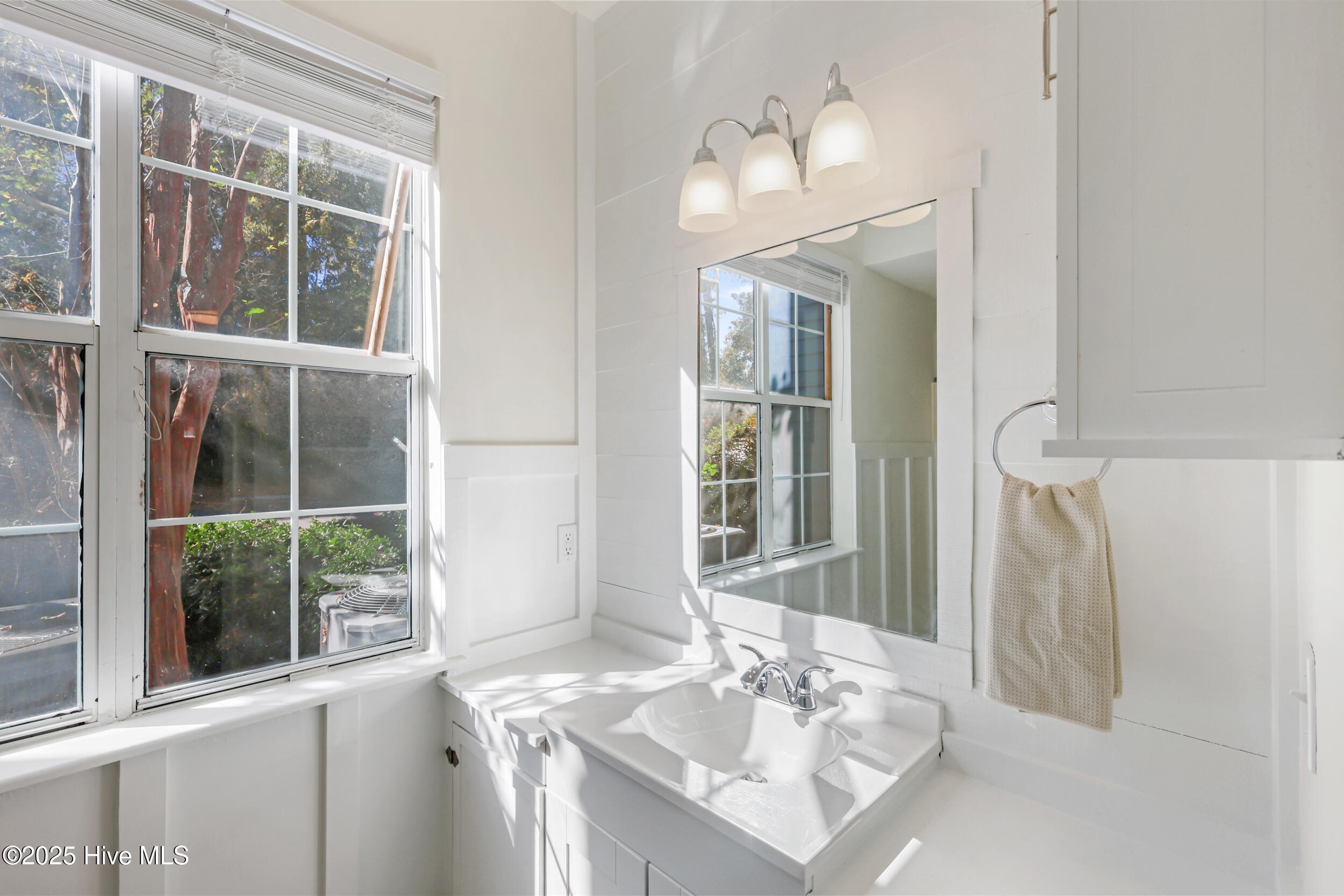 4220 Wilshire Boulevard, 104-C, Wilmington Unit: 104-C