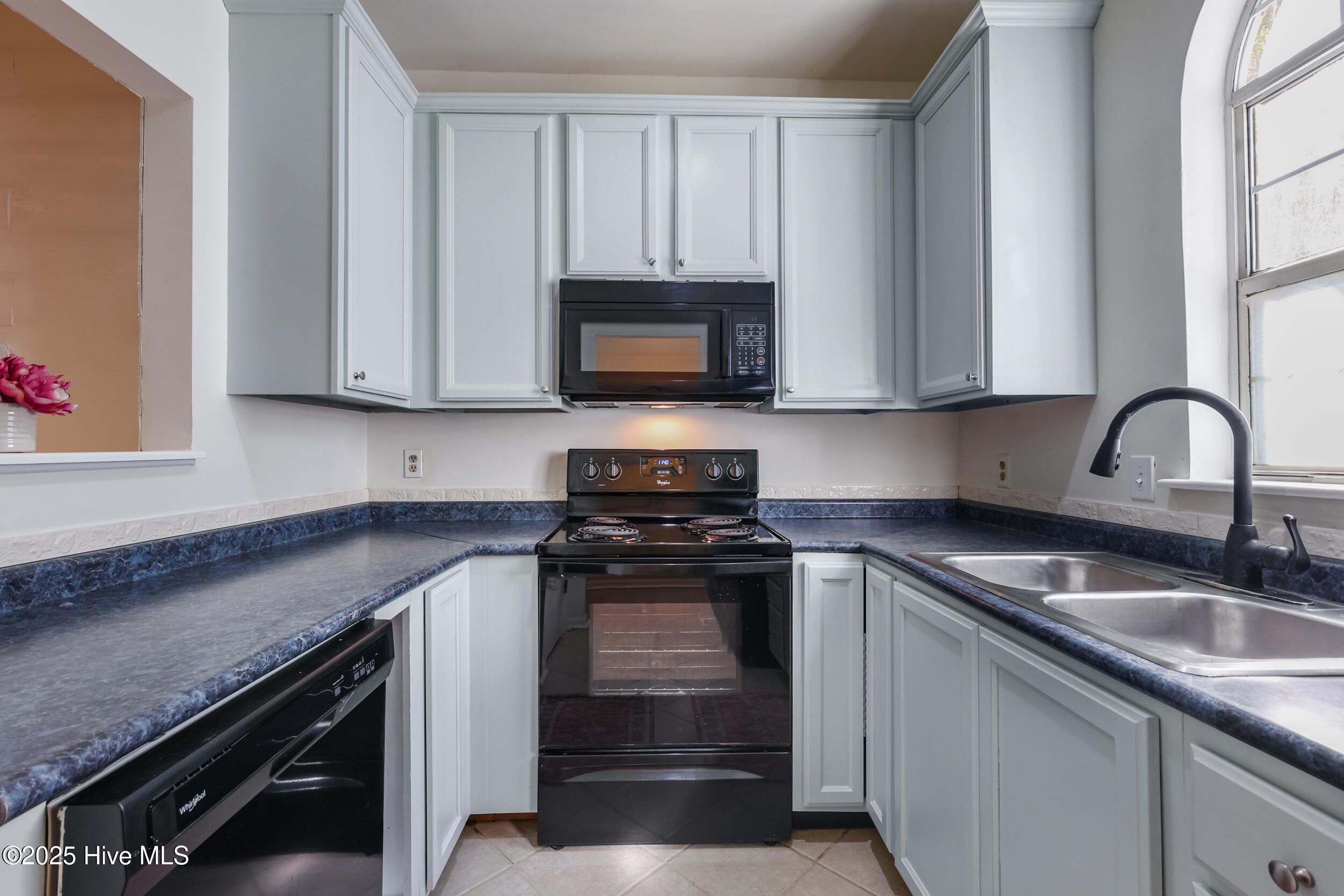 4220 Wilshire Boulevard, 104-C, Wilmington Unit: 104-C