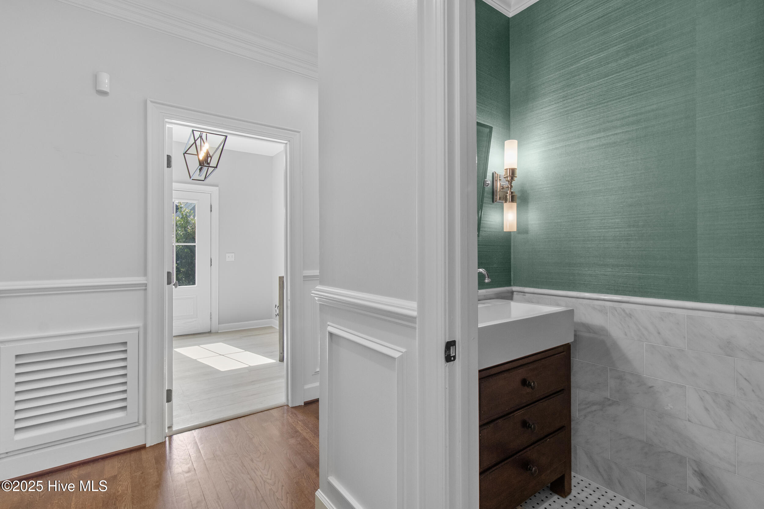 3513 Saint Francis Drive