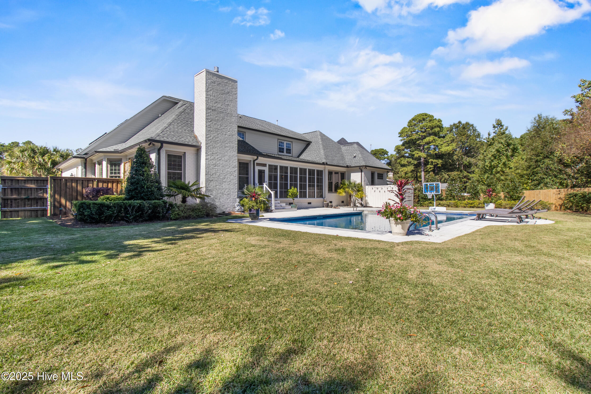 3513 Saint Francis Drive