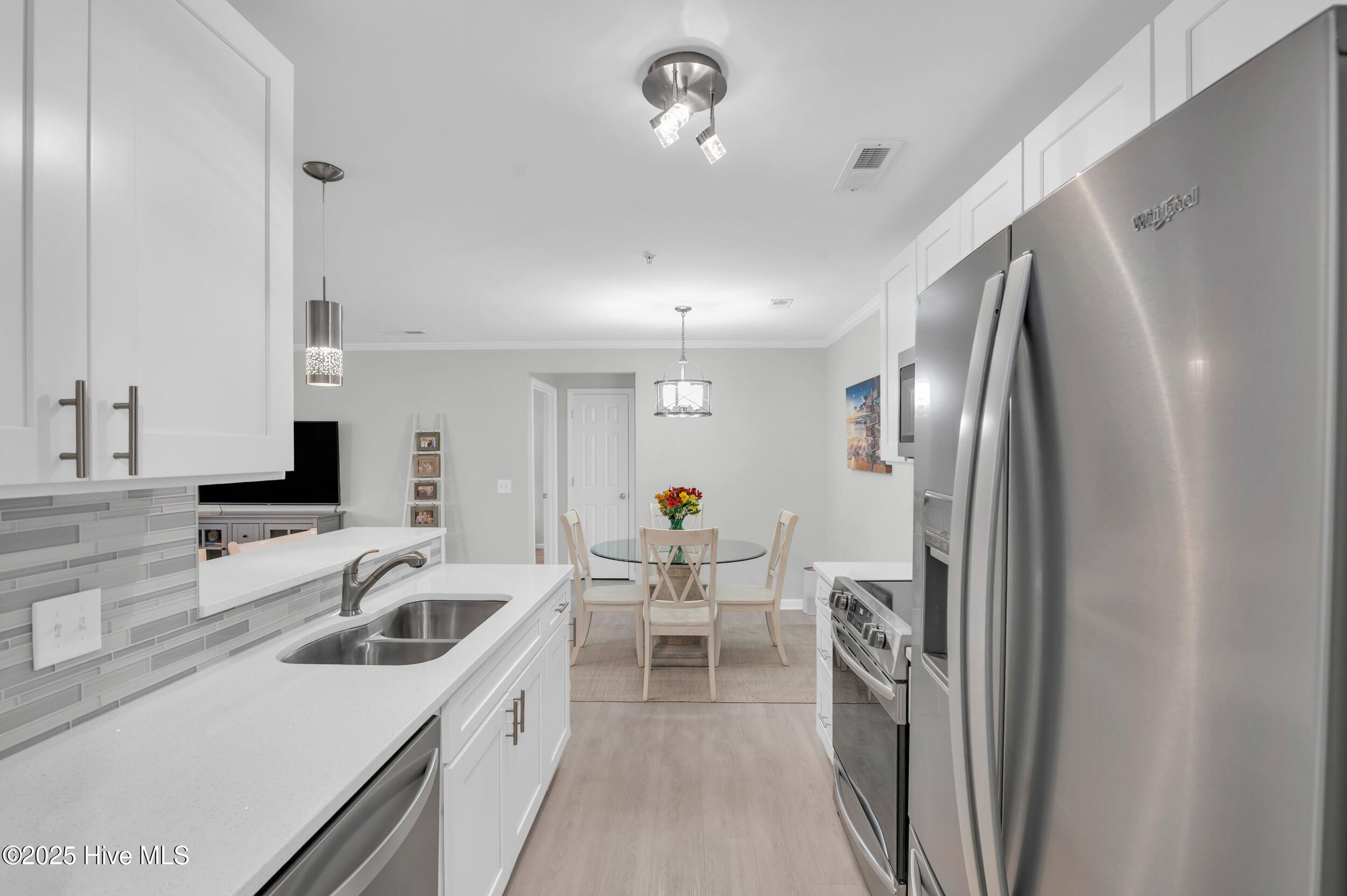 4421 Jay Bird Circle, Unit 106