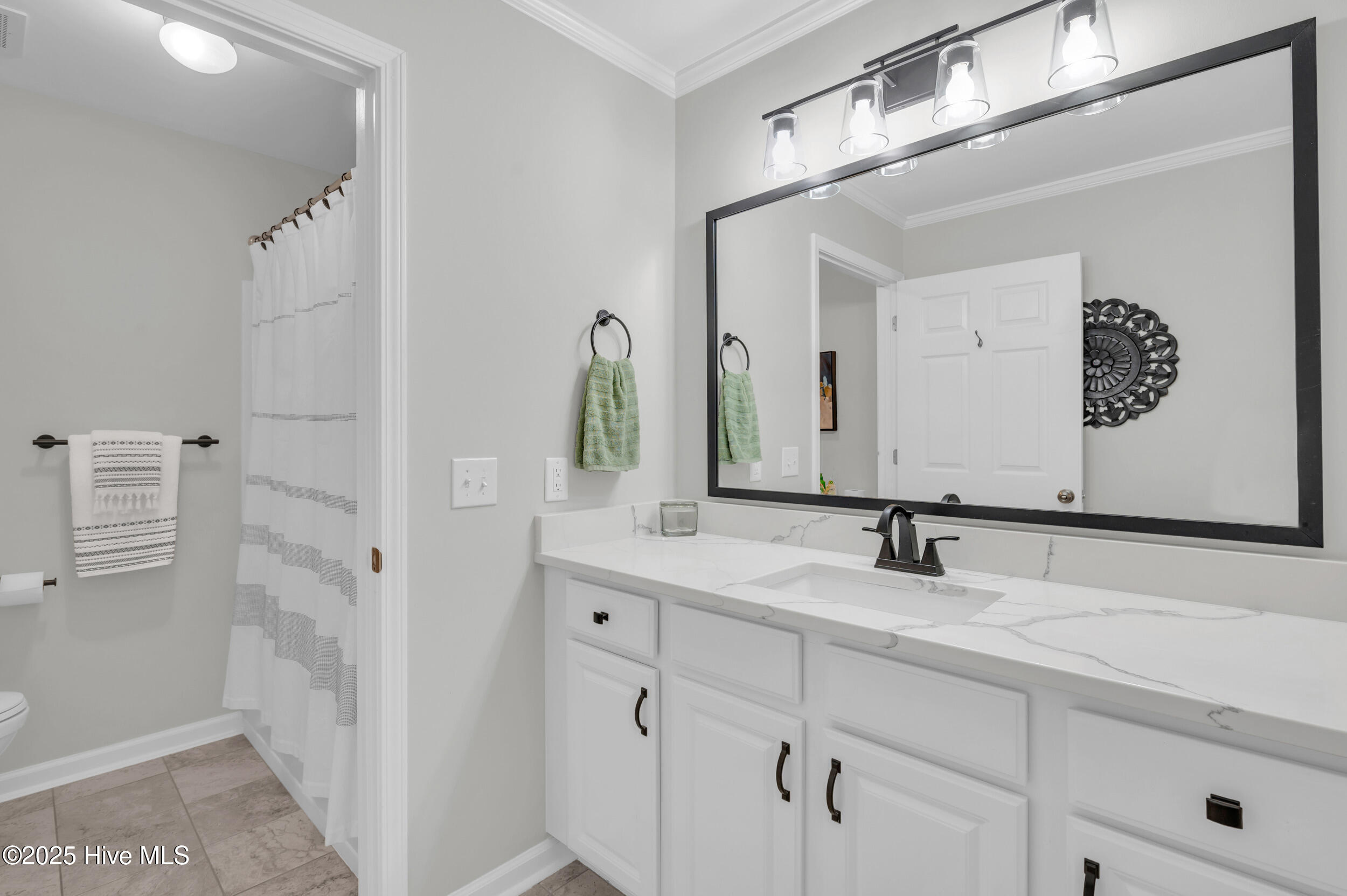 4421 Jay Bird Circle, Unit 106