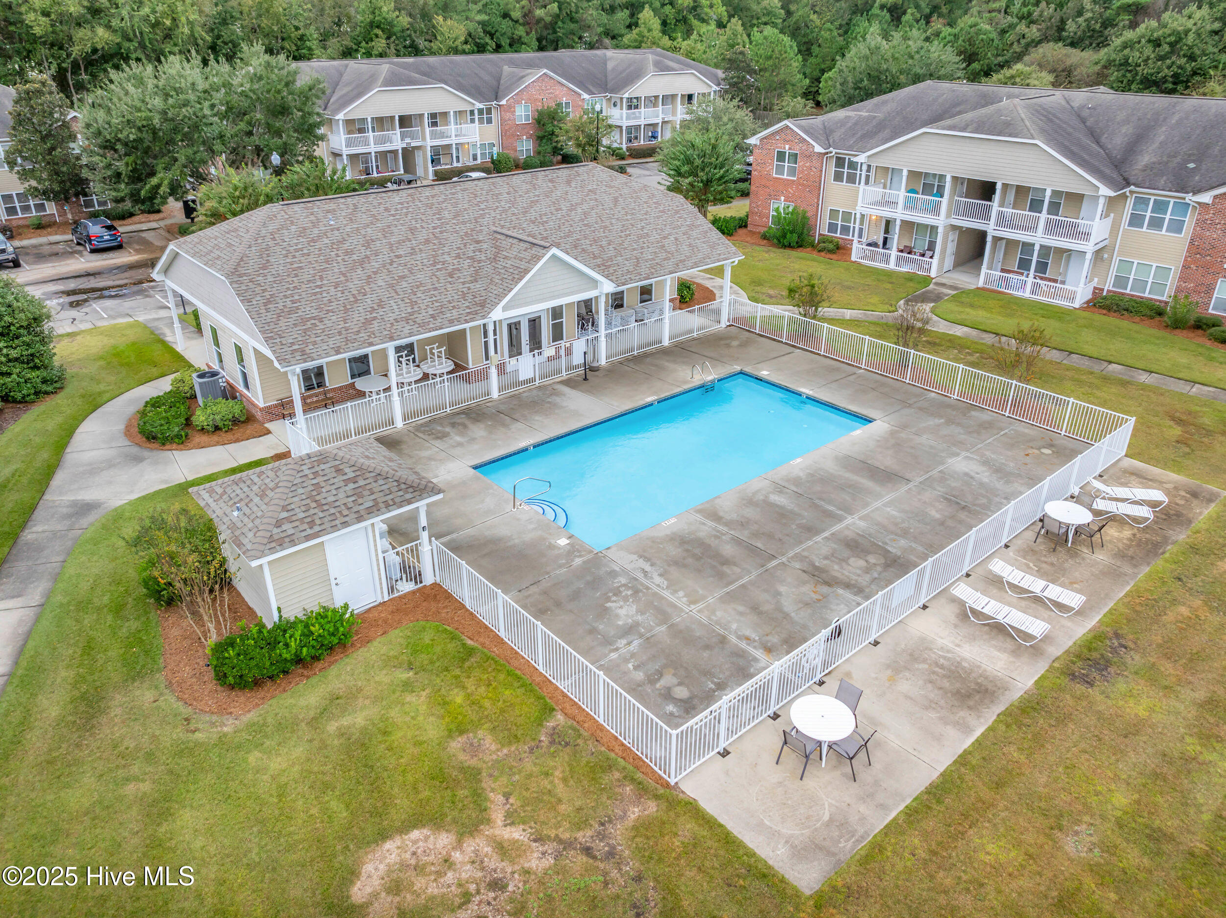 4421 Jay Bird Circle, Unit 106