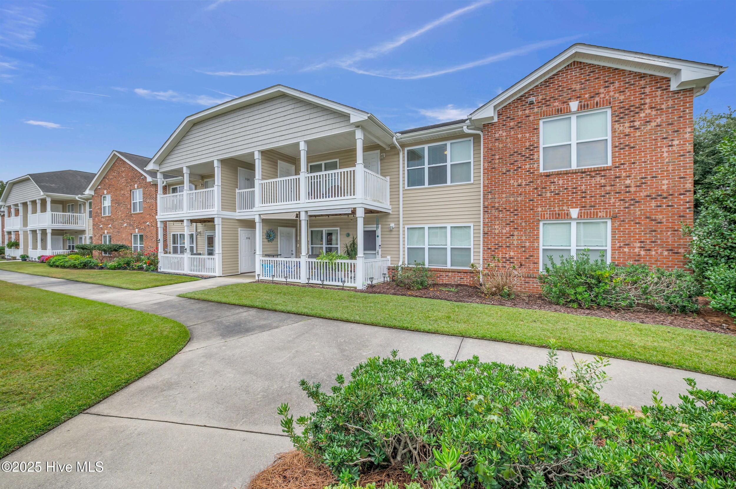 4421 Jay Bird Circle, Unit 106
