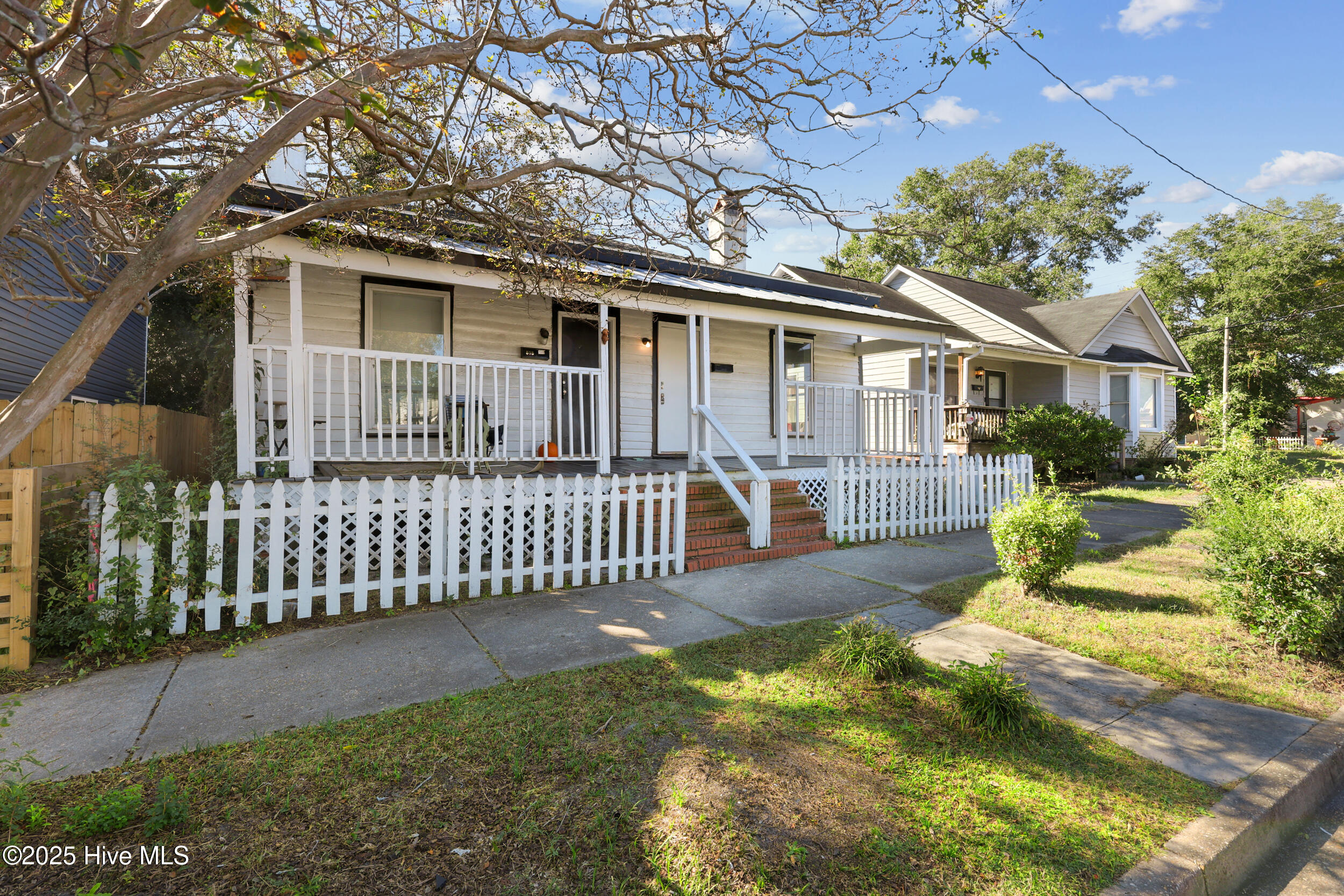 818 Hanover Street