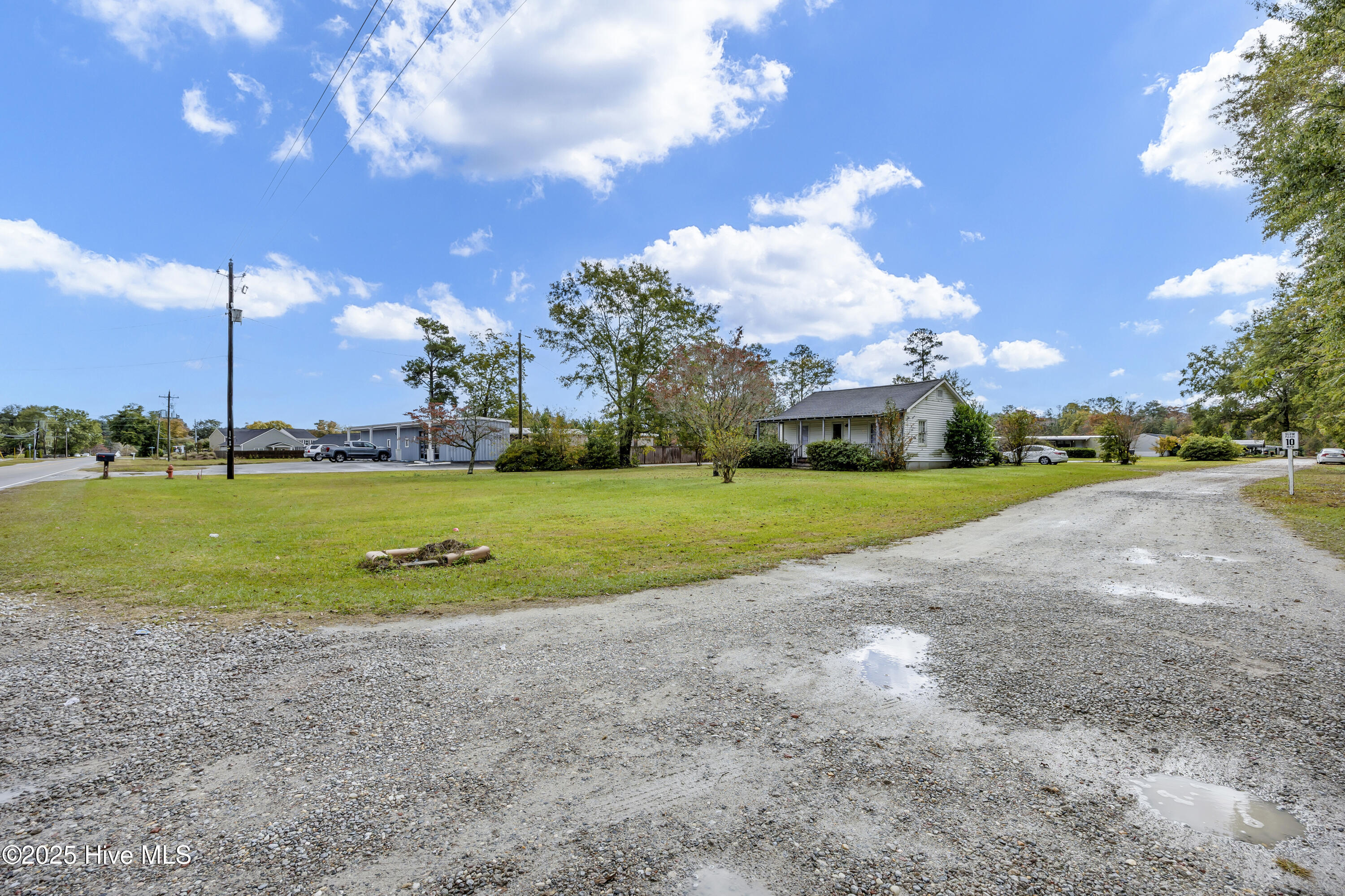 857 Village Road NE