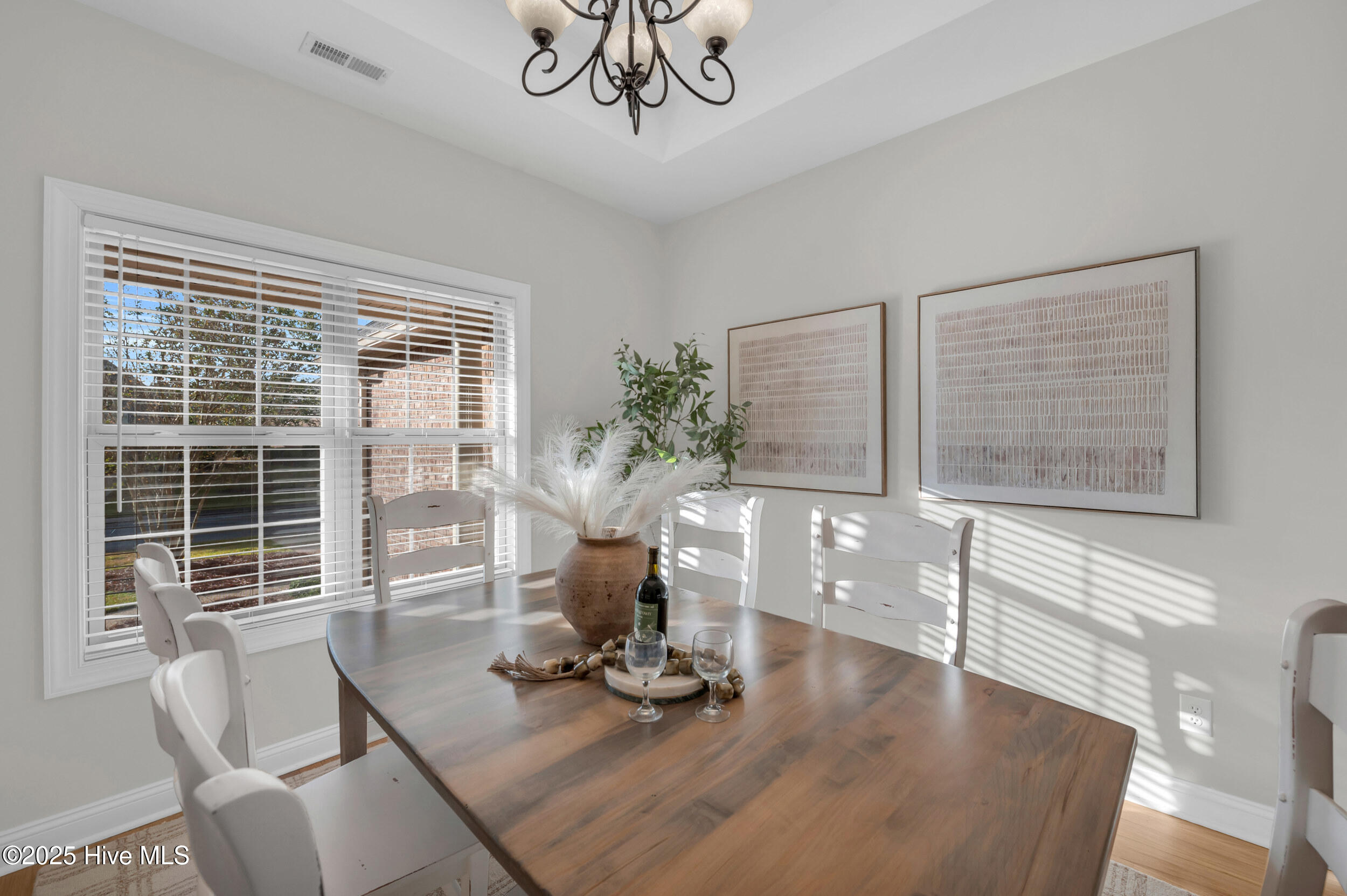 6105 Northshore Drive