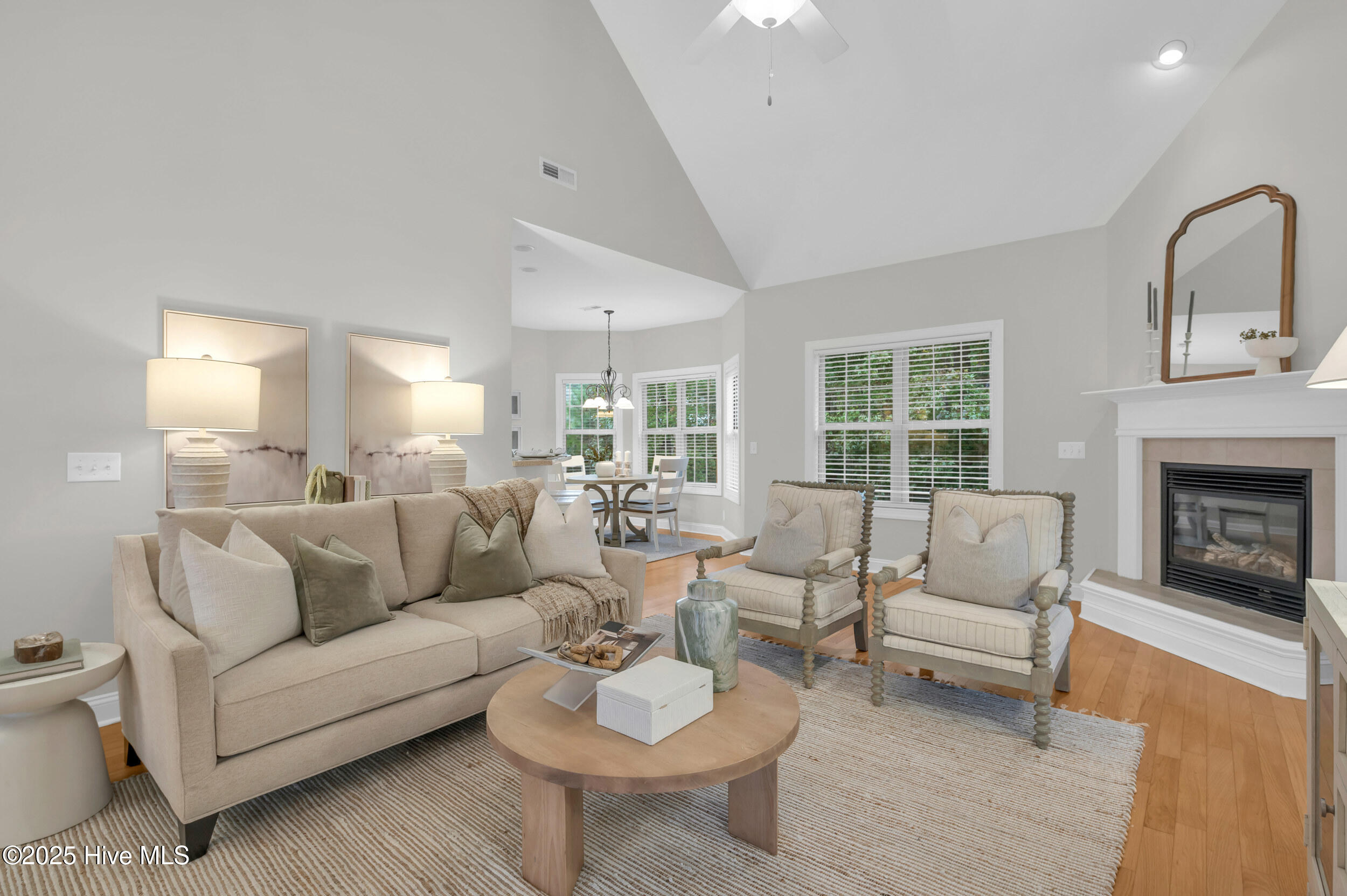 6105 Northshore Drive