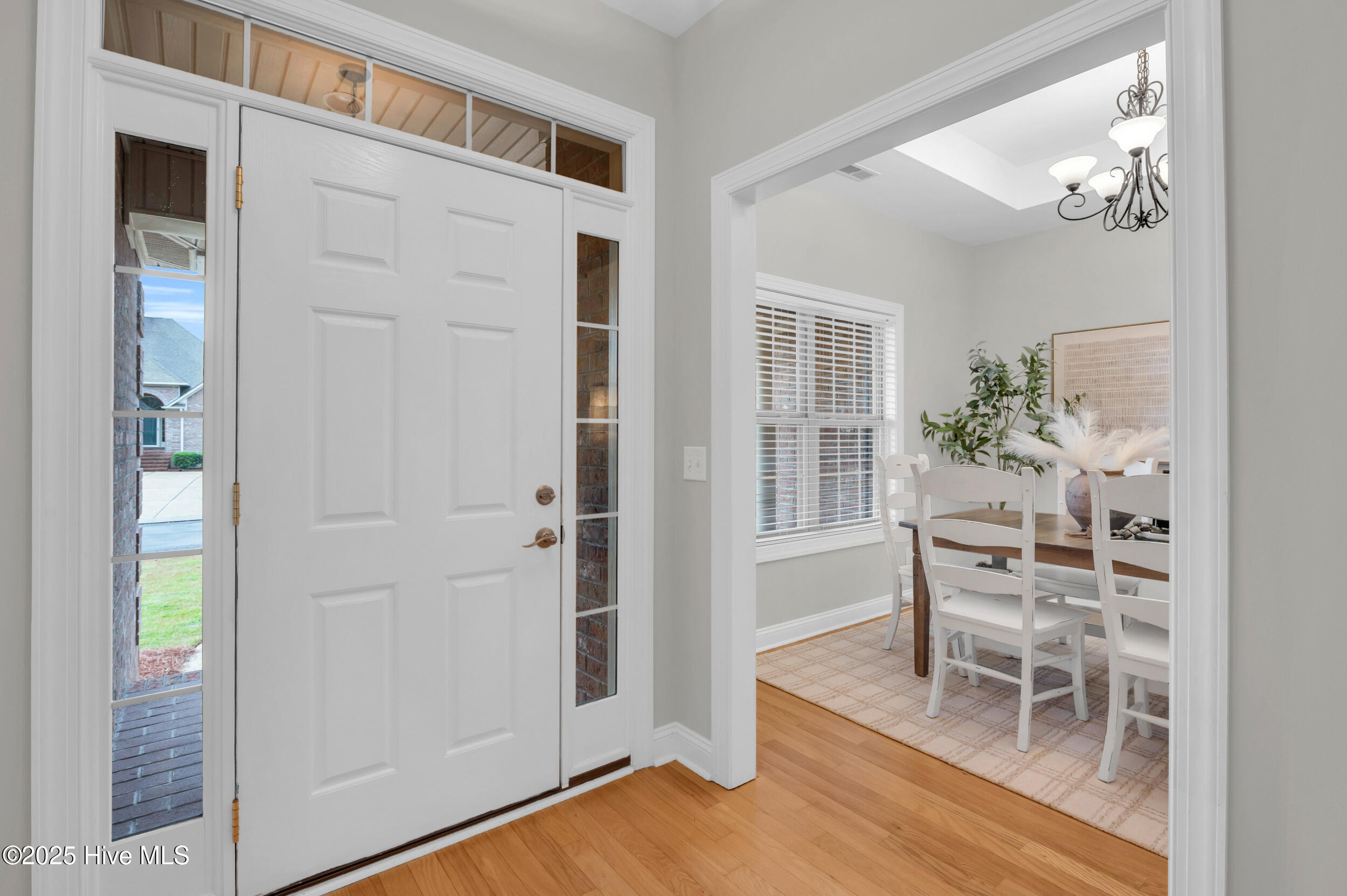 6105 Northshore Drive