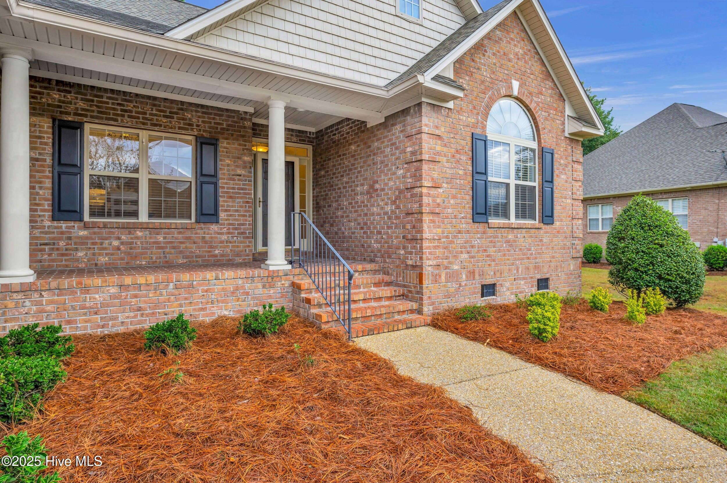 6105 Northshore Drive