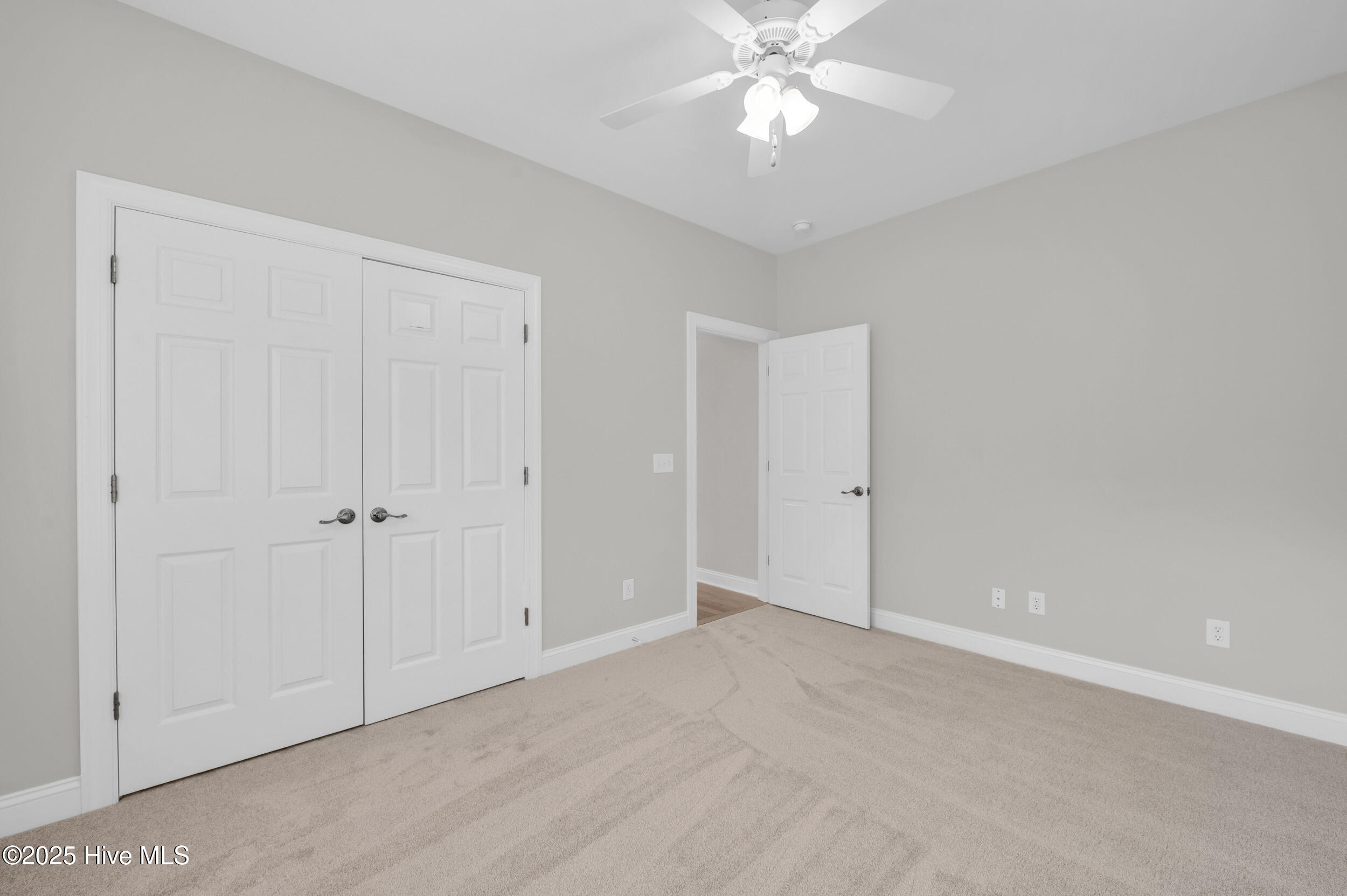 6105 Northshore Drive