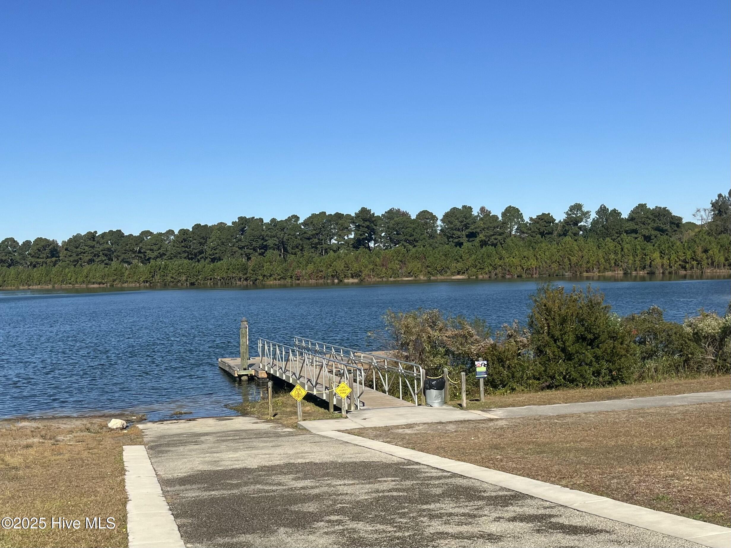 6105 Northshore Drive