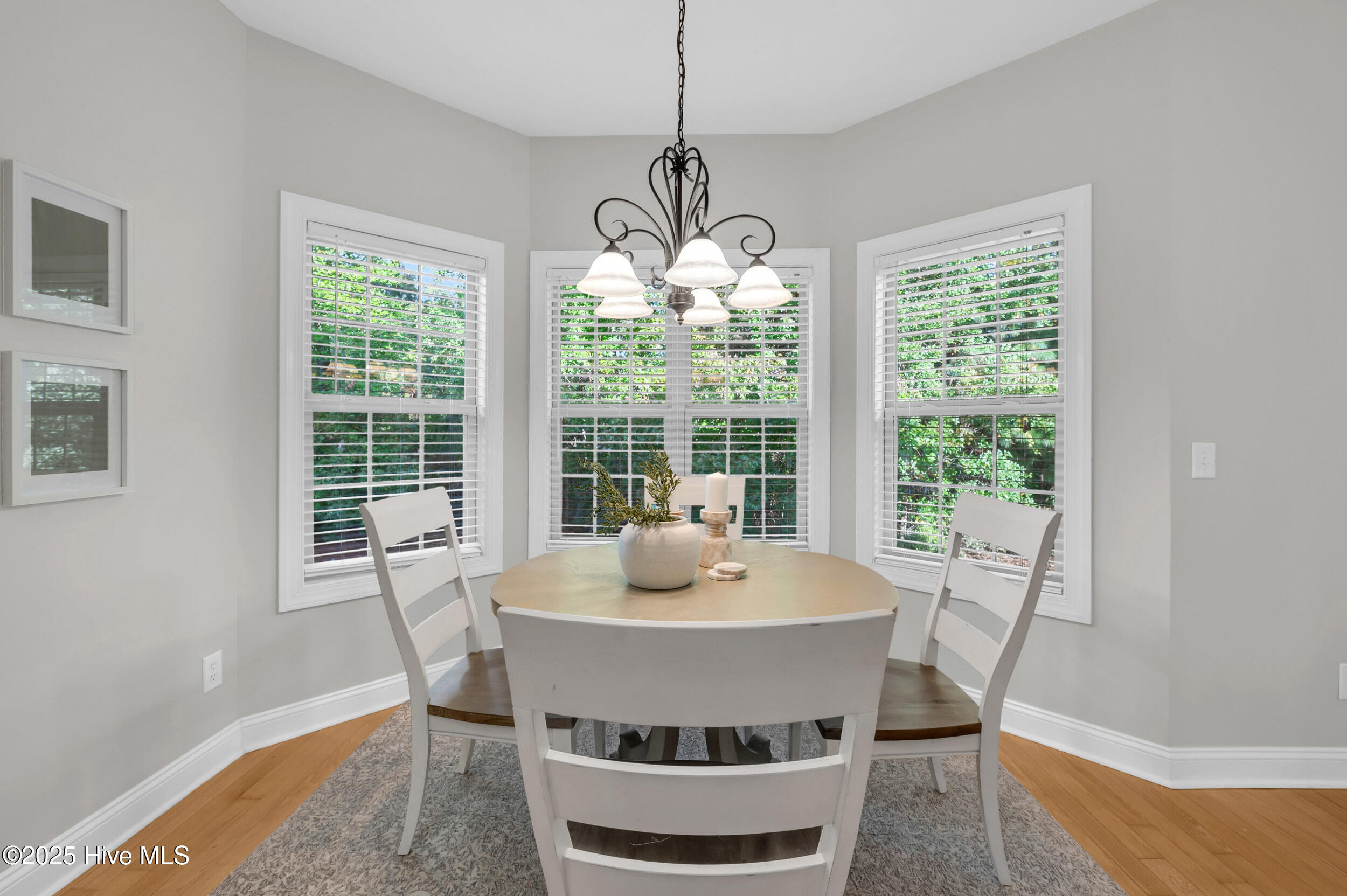 6105 Northshore Drive