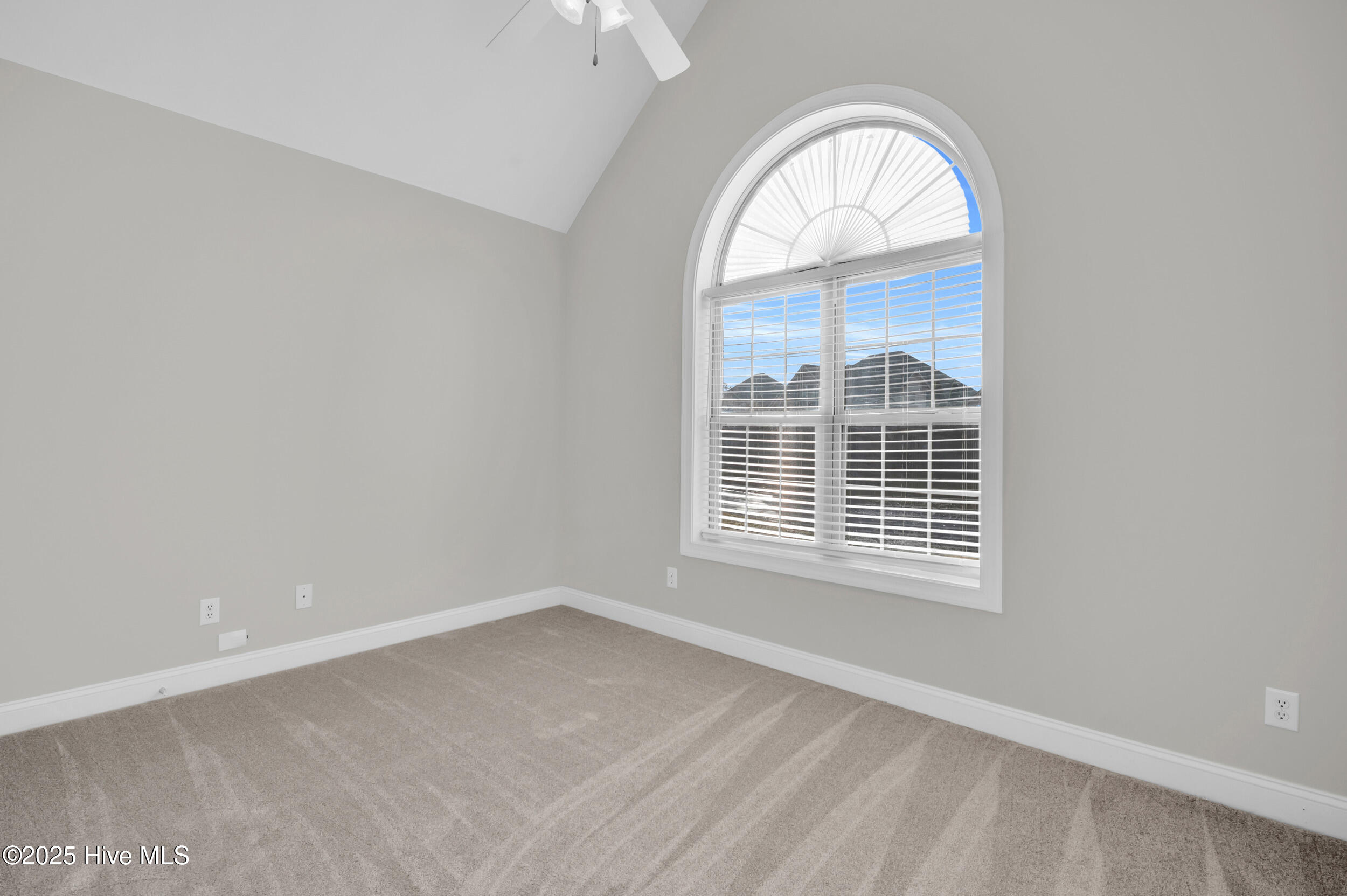 6105 Northshore Drive