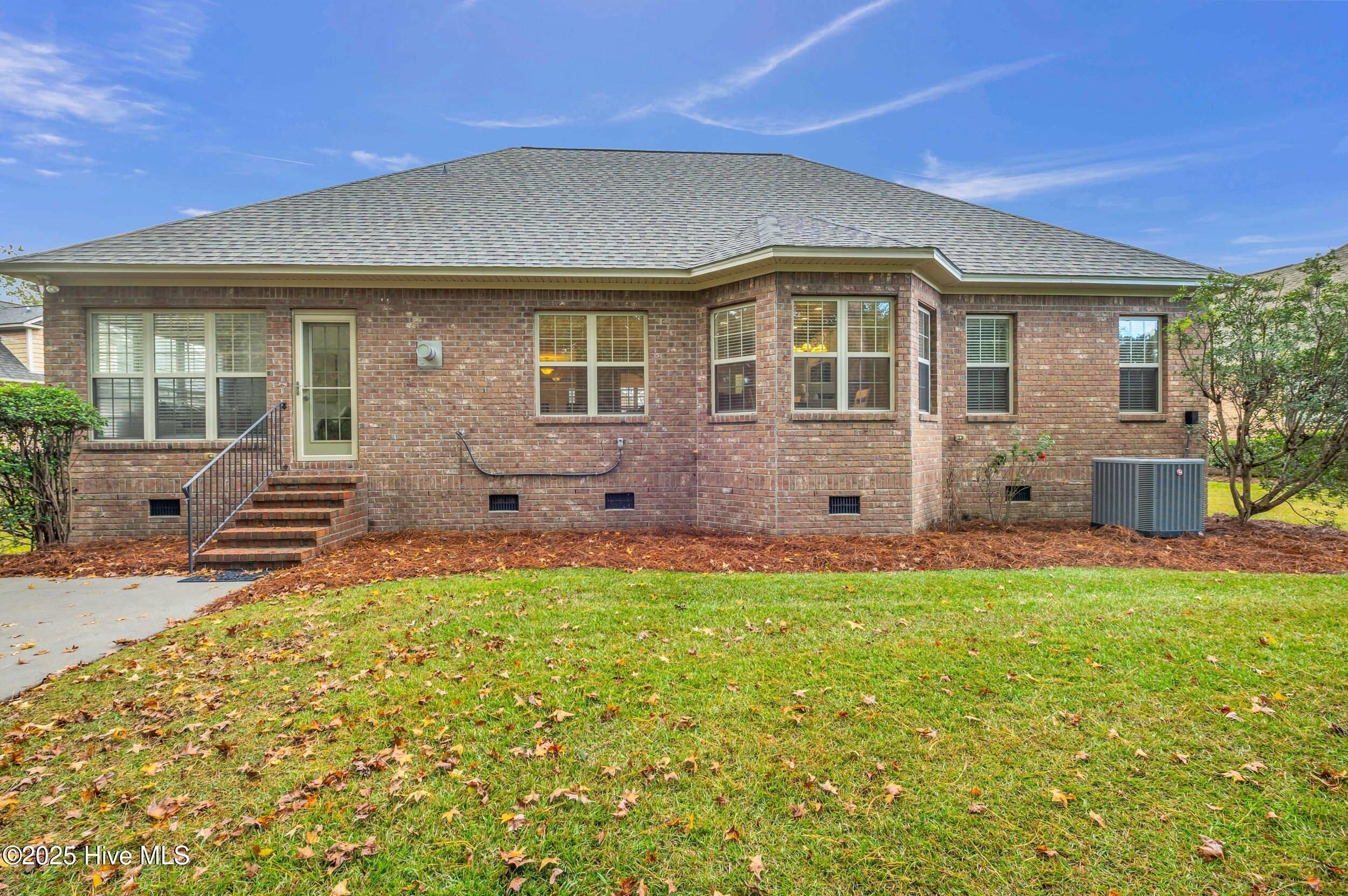 6105 Northshore Drive