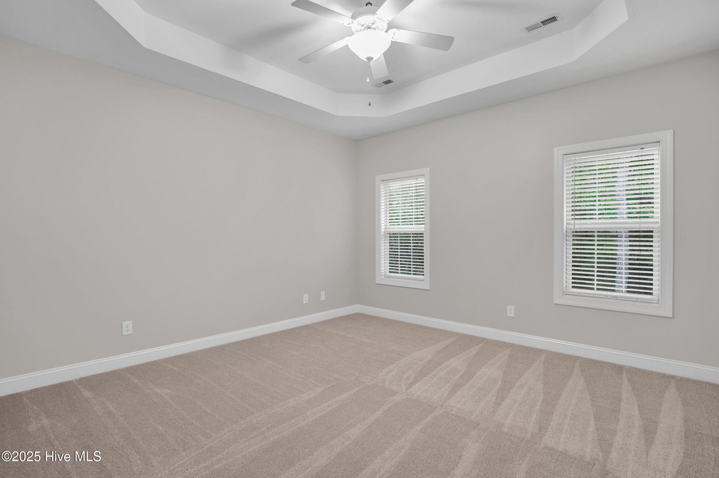 6105 Northshore Drive