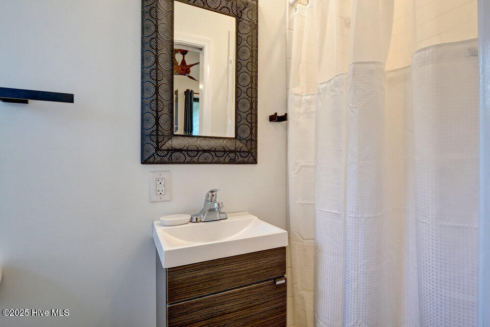 7503 Anaca Point Road