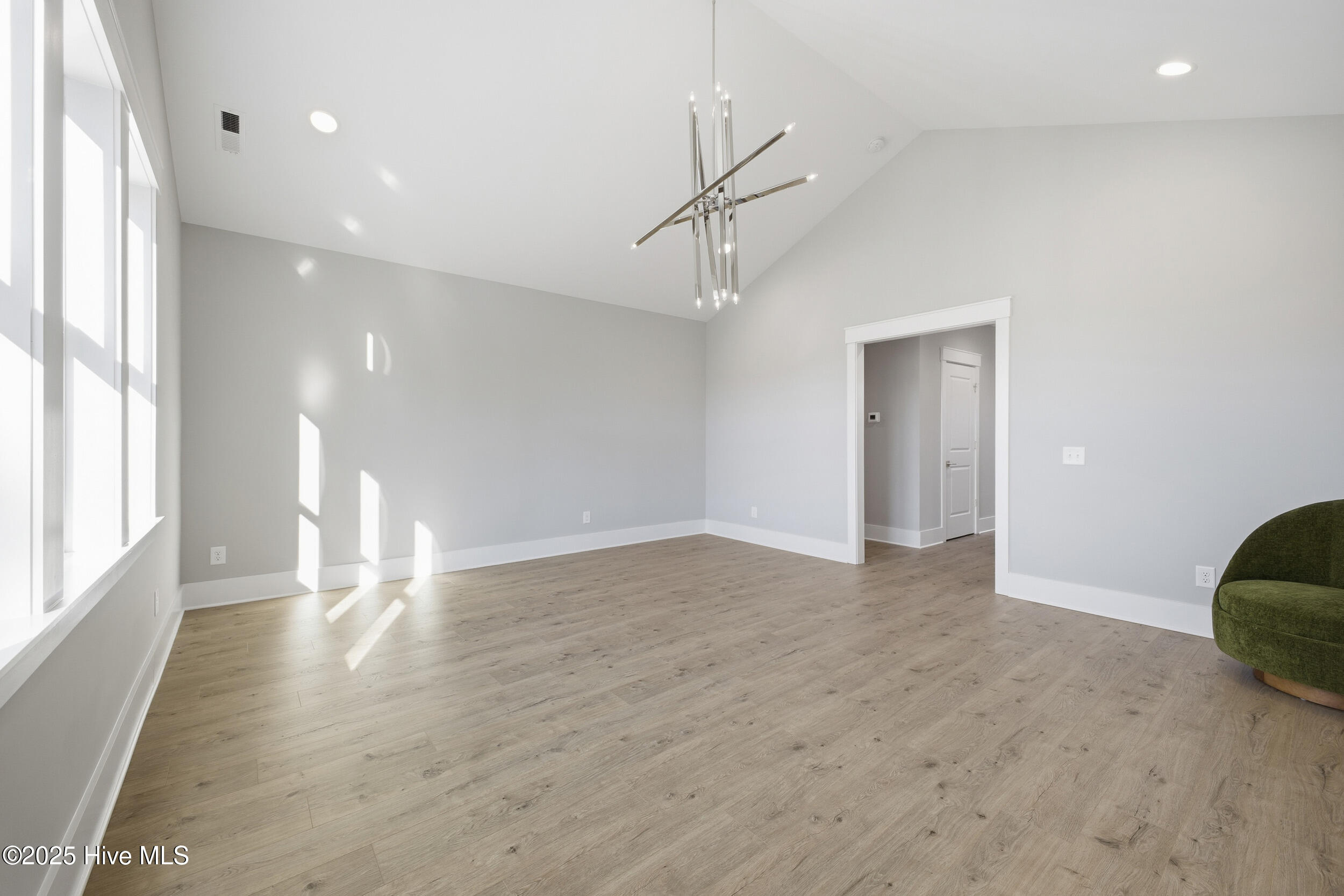 633 Bedminister Lane