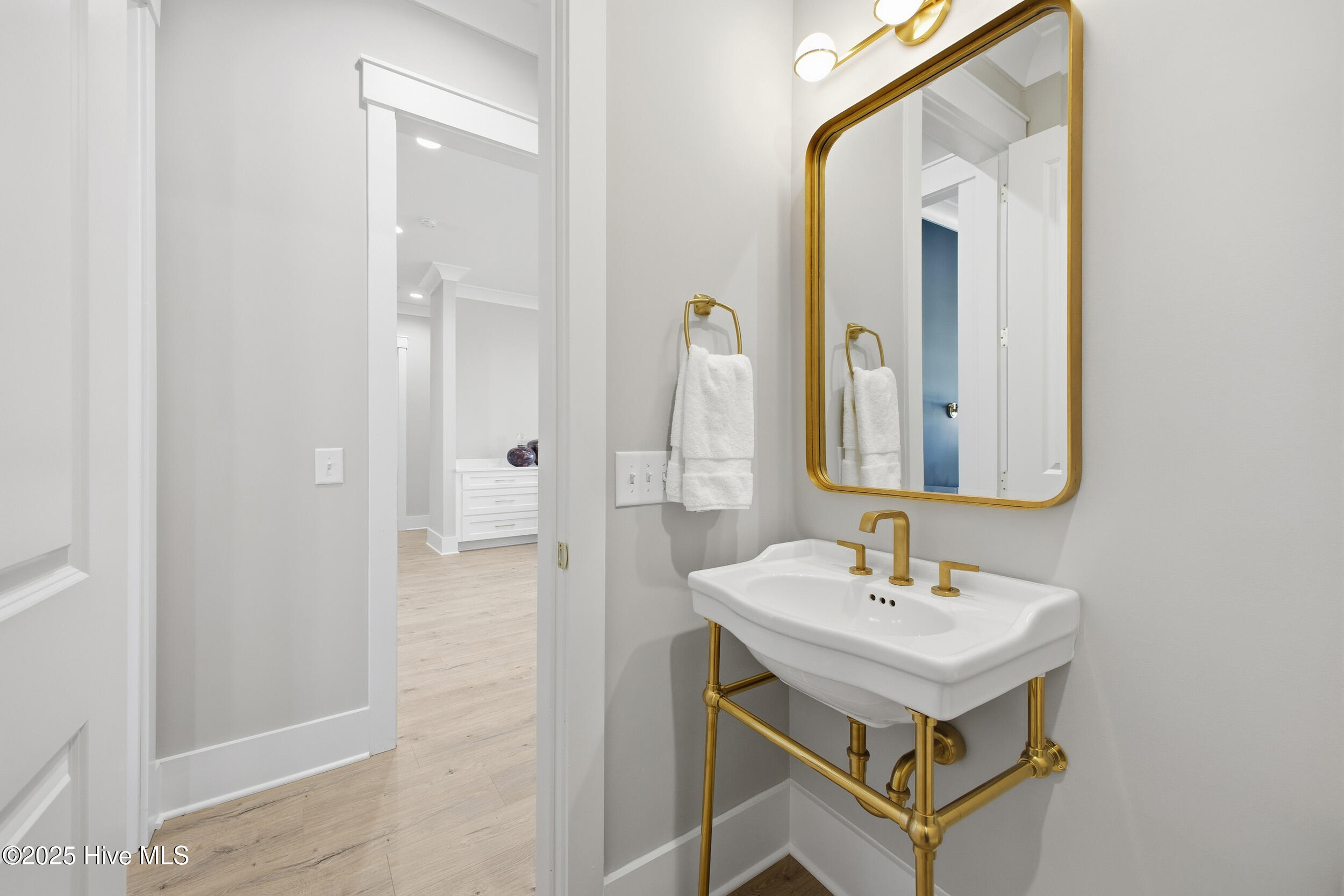 633 Bedminister Lane