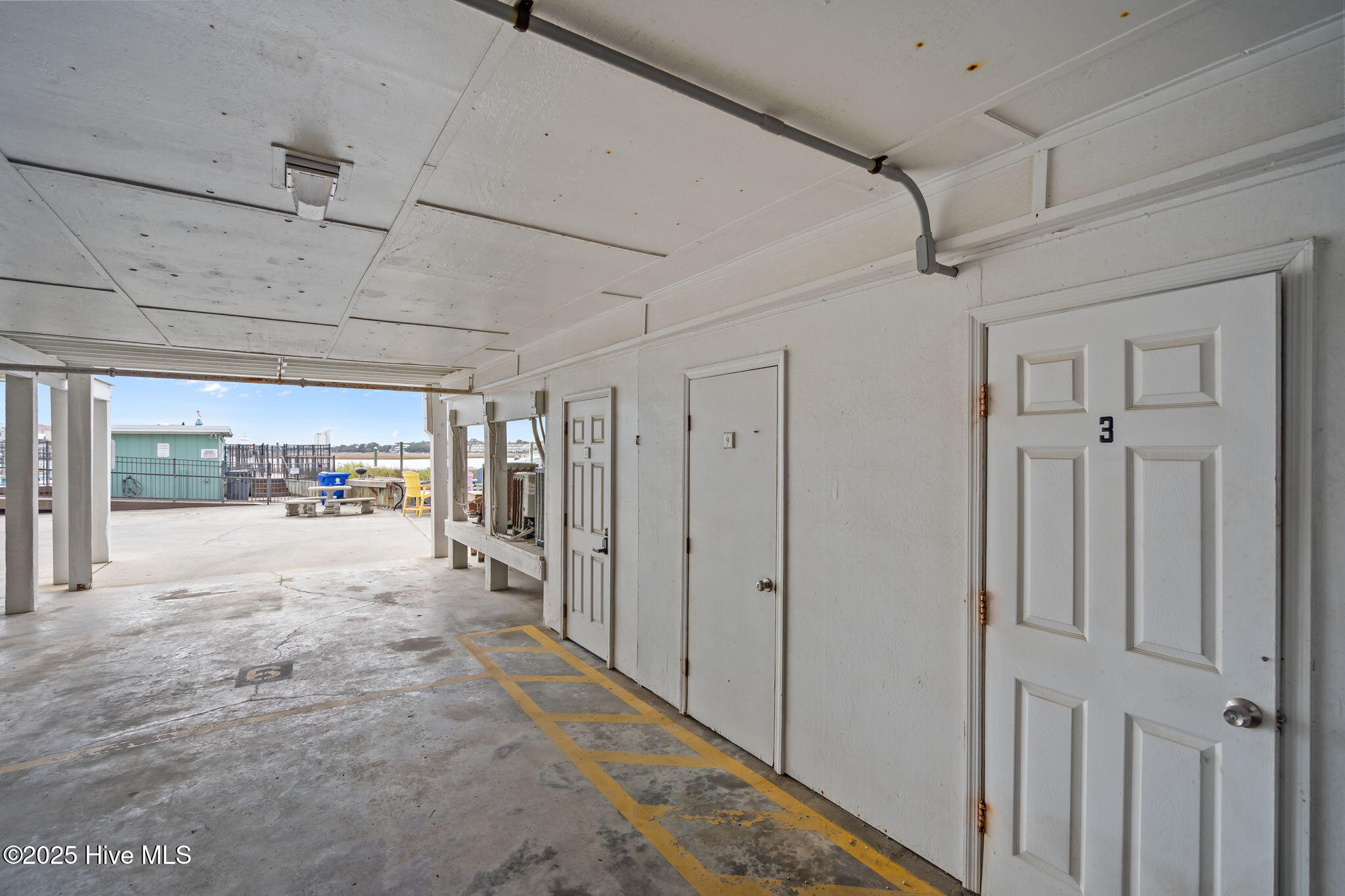 111 Florida Avenue Apt 3