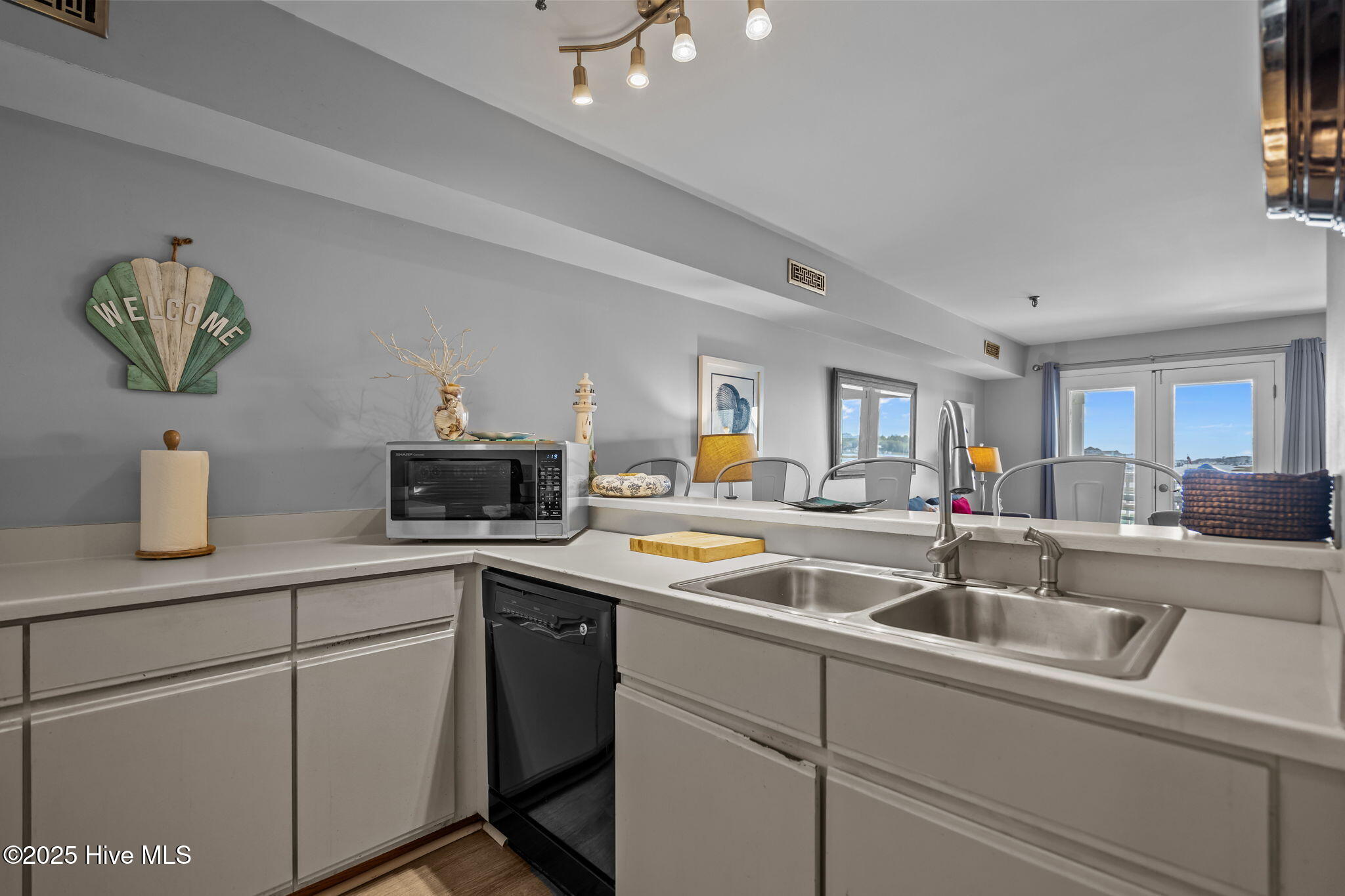 111 Florida Avenue Apt 3