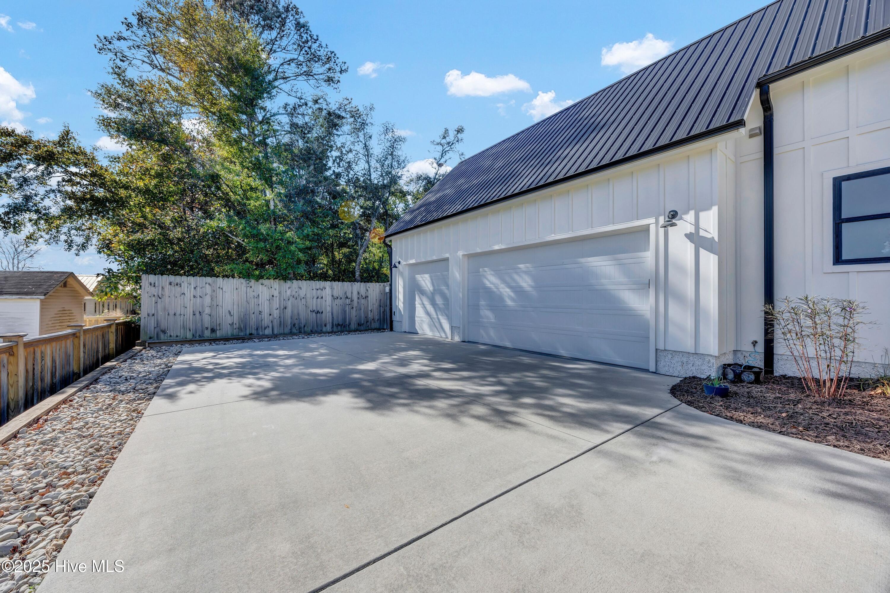 607 Harper Avenue
