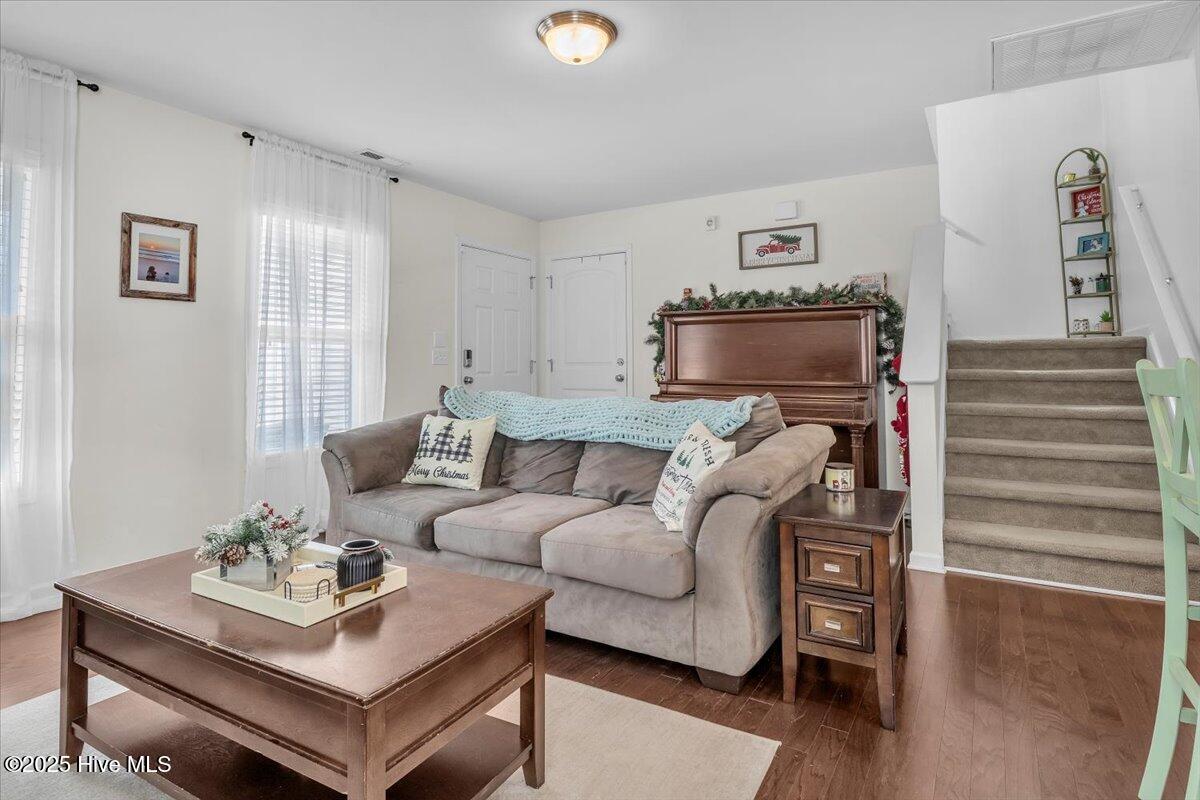 1301 Deer Hill Drive