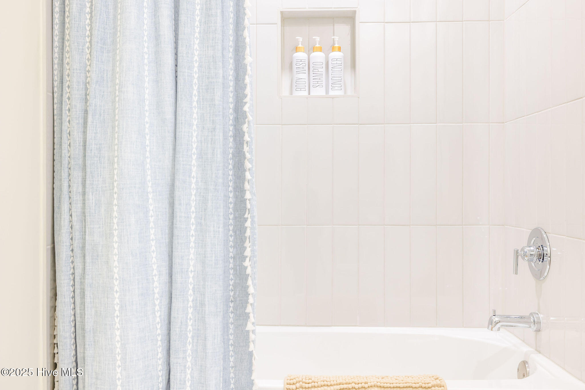 1800 Canal Drive 106