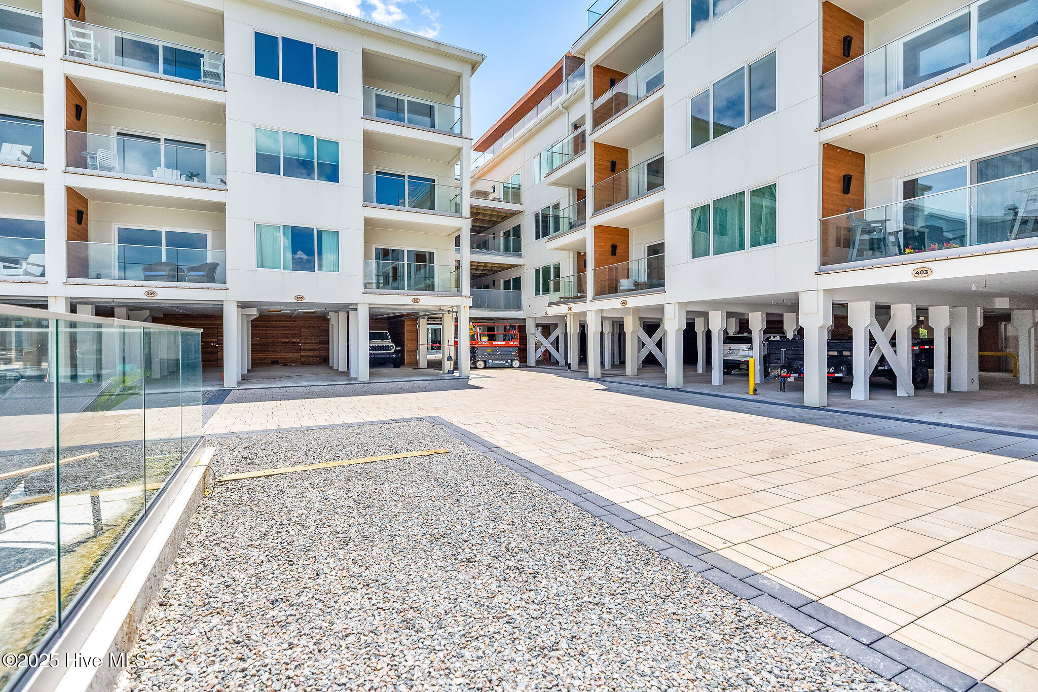 1800 Canal Drive 106